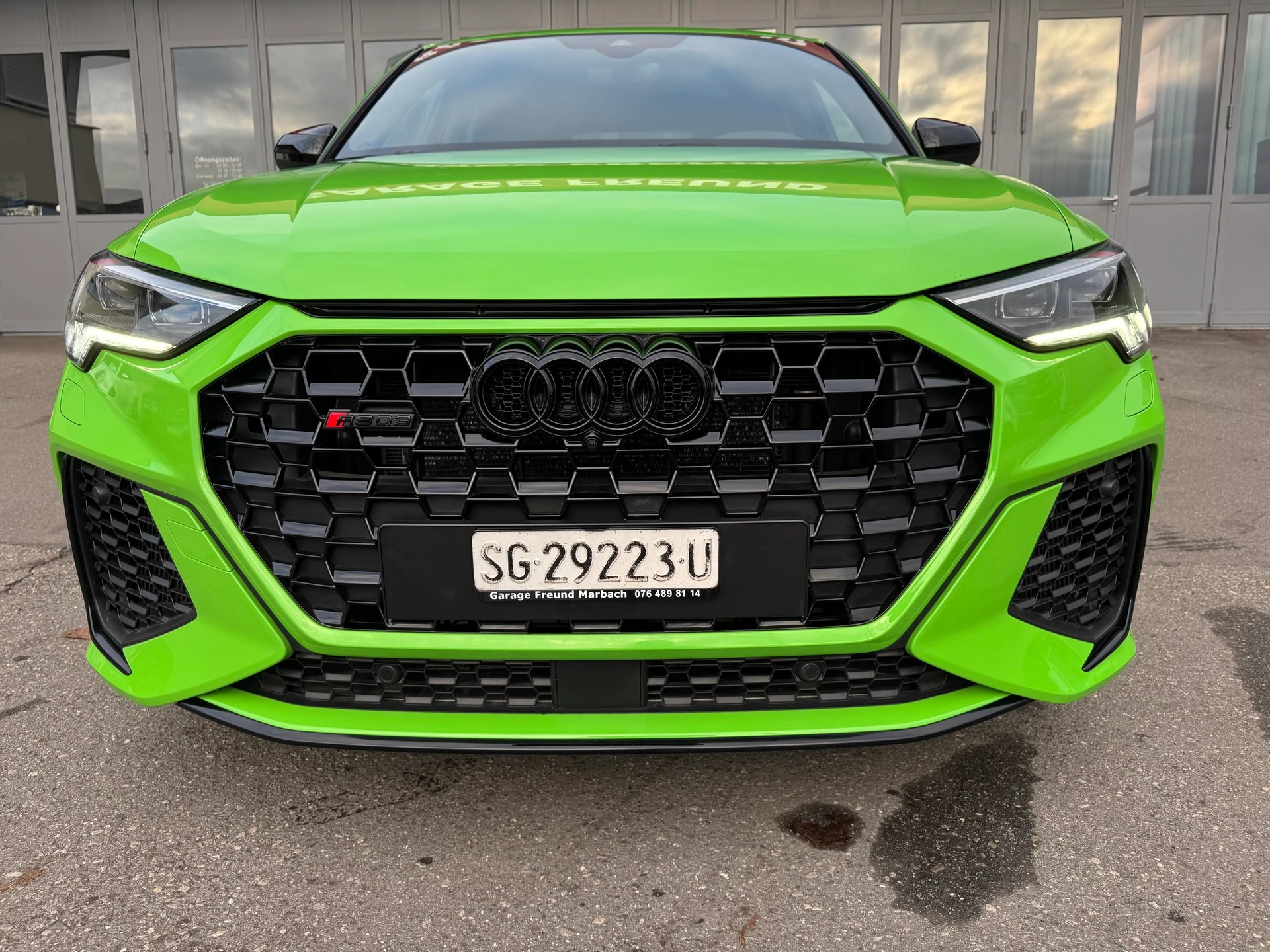 AUDI RS Q3 Sportback quattro S tronic-showroom-element-1