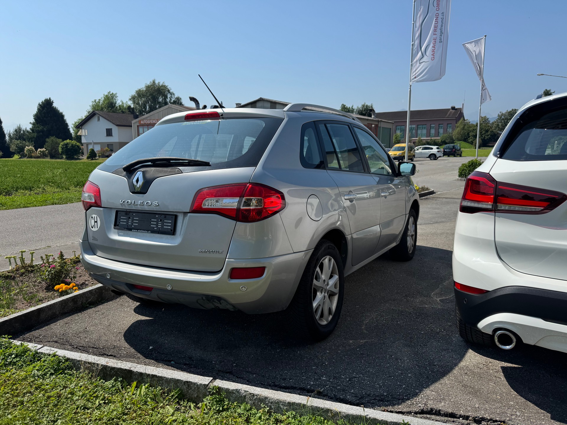 RENAULT Koleos 2.5 Dynamique 4x4-showroom-element-2
