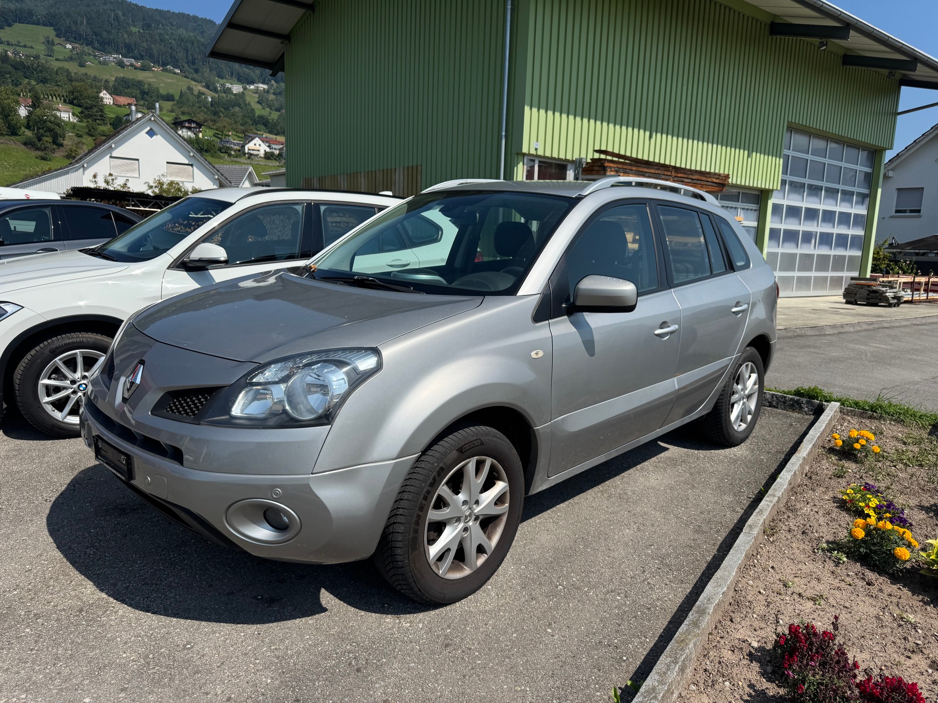 RENAULT Koleos 2.5 Dynamique 4x4-showroom-element-1
