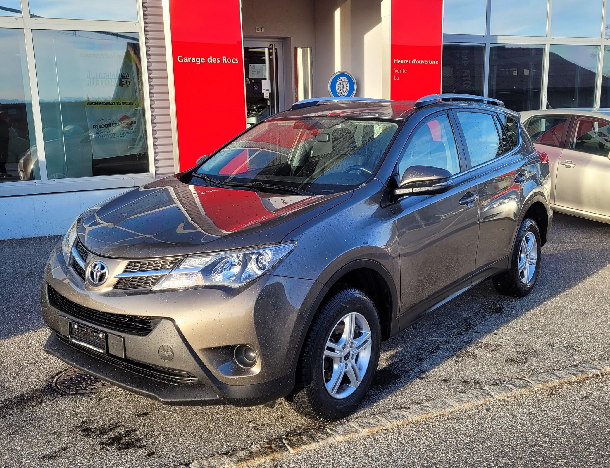 TOYOTA RAV-4 RAV4 2.0i (SUV / Gelndewagen)