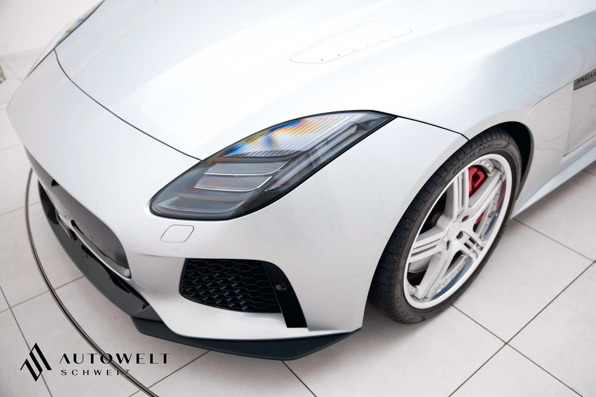 JAGUAR F-Type Coupé 5.0 V8 S/C SVR AWD Automatik-image-5
