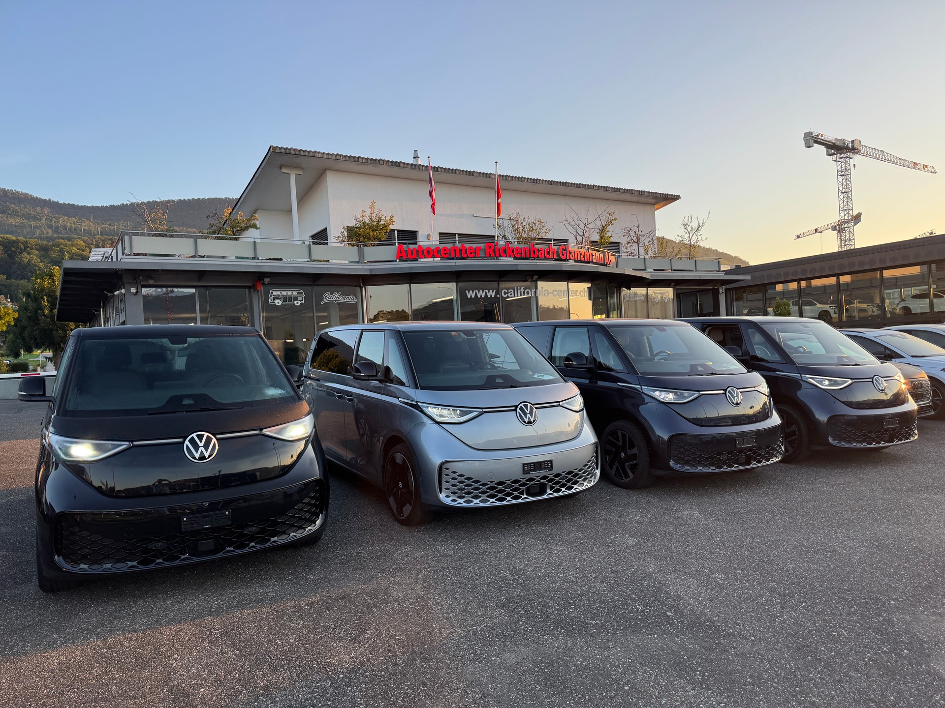 VW ID.Buzz NWB Pro 204PS *Neupreis 90`620.-* CH Auslieferung el.Türen AHK ViewKamera usw