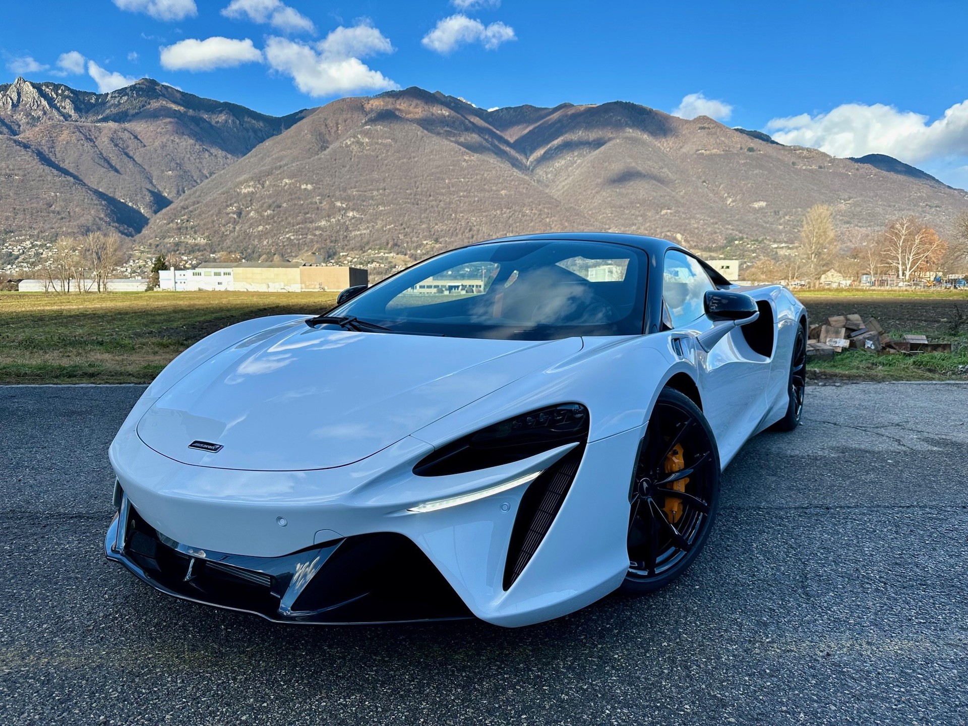 McLAREN ARTURA 3.0 V6