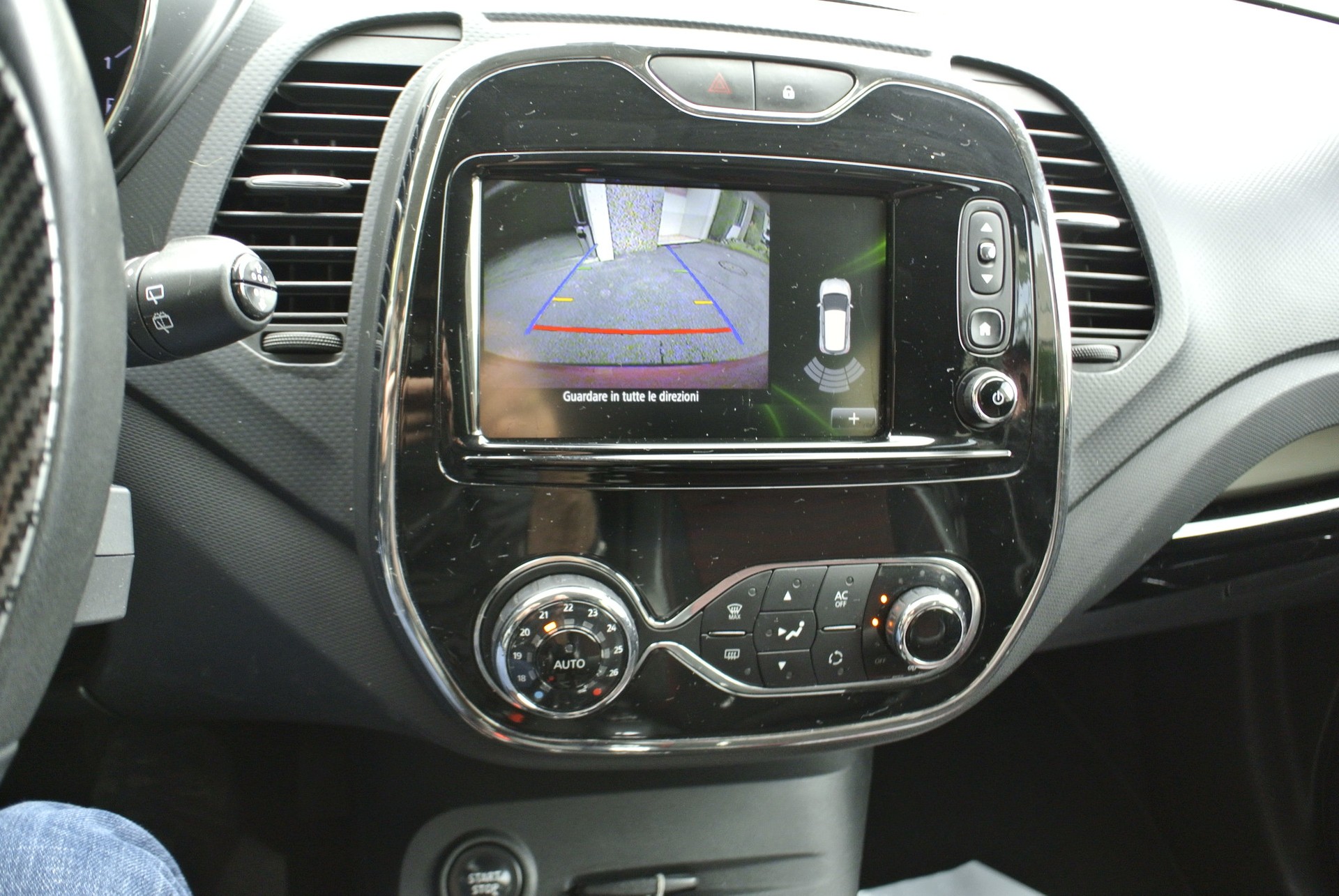 RENAULT Captur 1.2 T Helly Hansen EDC-image-22
