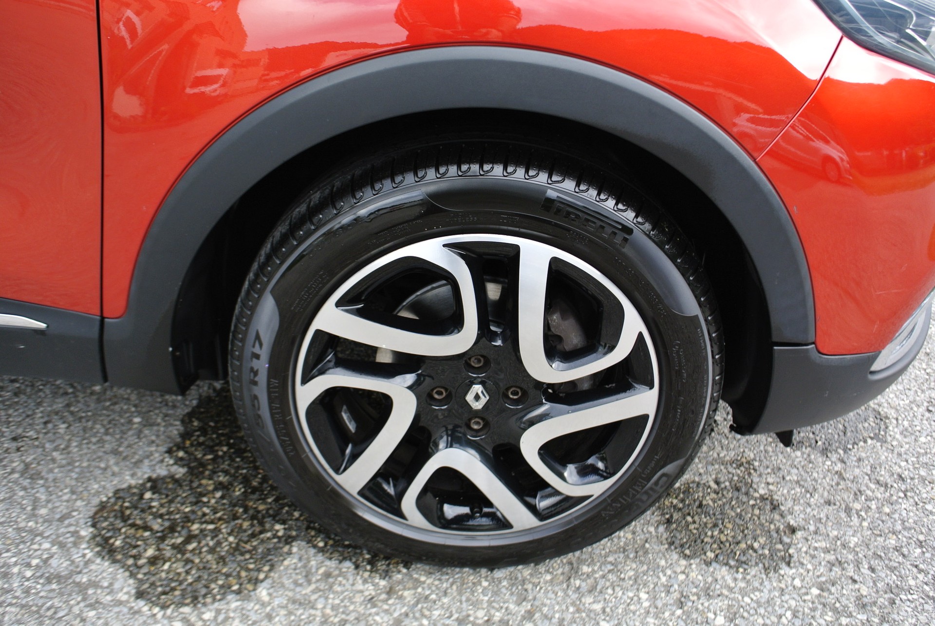 RENAULT Captur 1.2 T Helly Hansen EDC-image-19