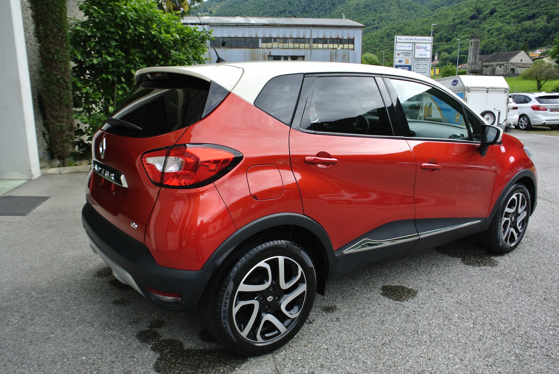 RENAULT Captur 1.2 T Helly Hansen EDC-image-5