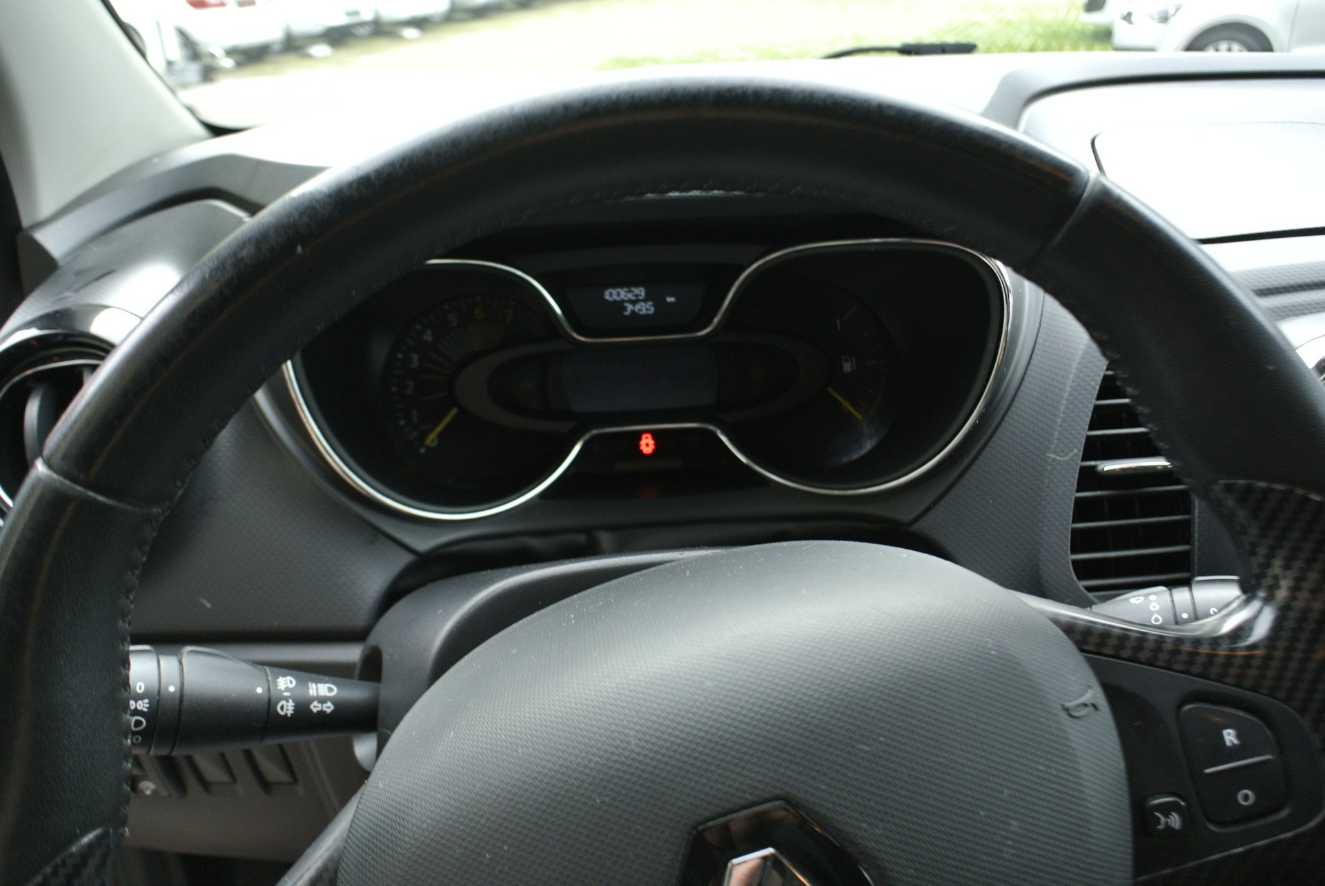 RENAULT Captur 1.2 T Helly Hansen EDC-image-11