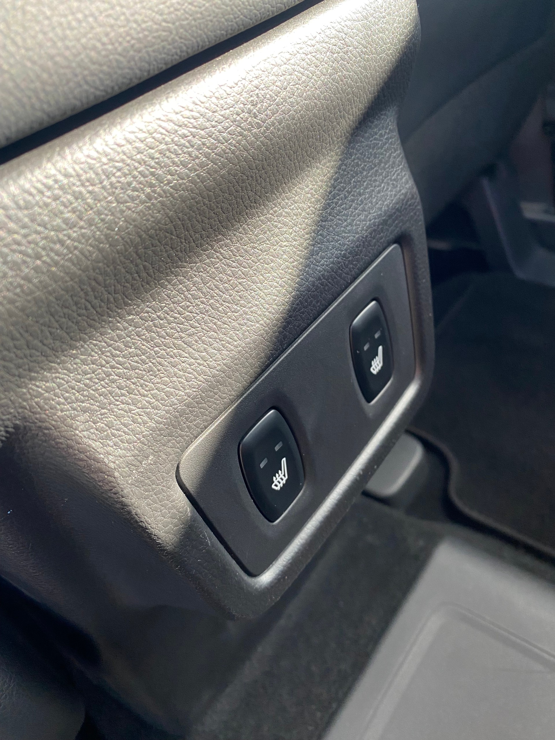 MITSUBISHI Eclipse Cross 2.4 PHEV Intense 4WD-image-7