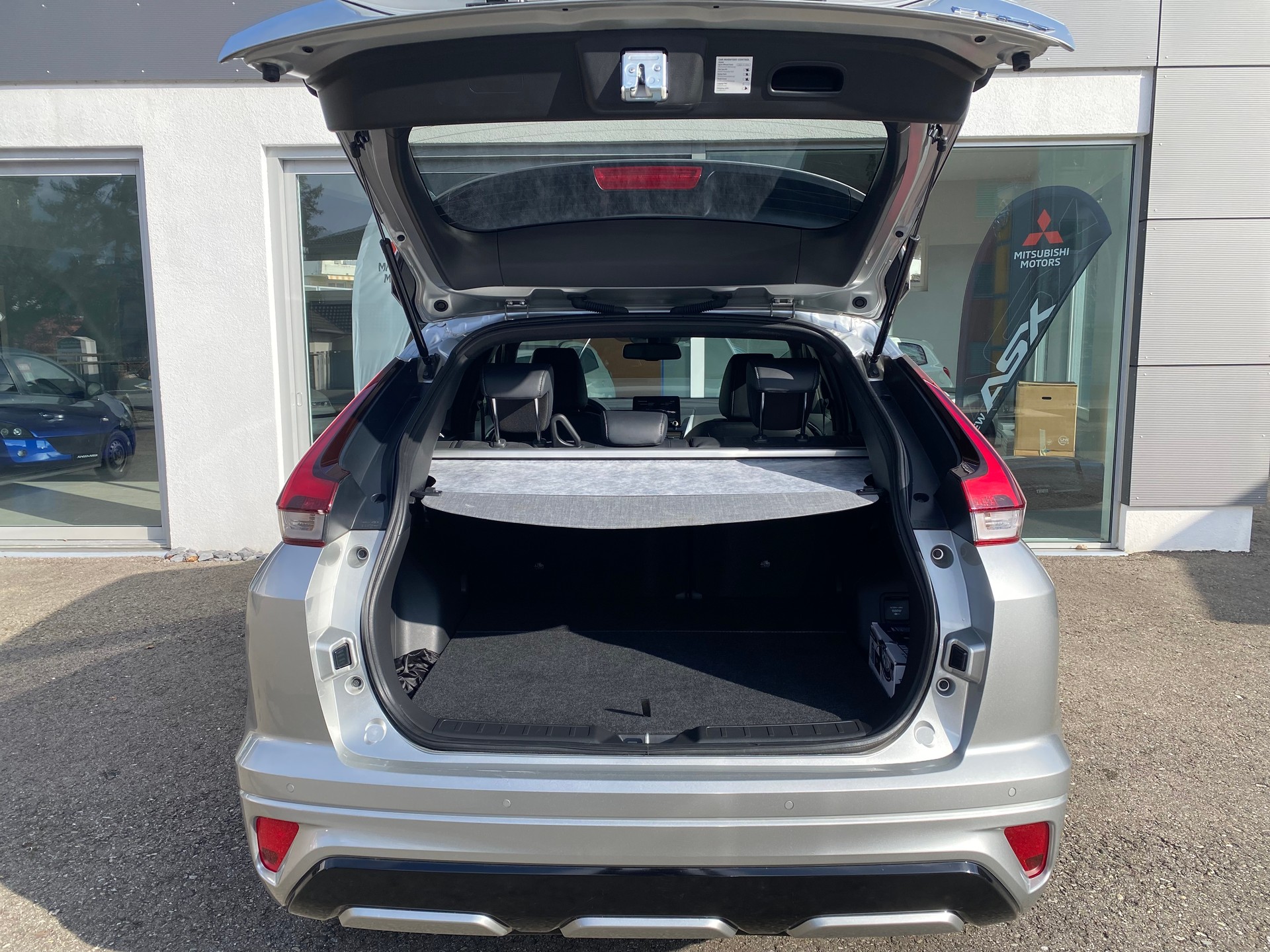 MITSUBISHI Eclipse Cross 2.4 PHEV Intense 4WD-image-5