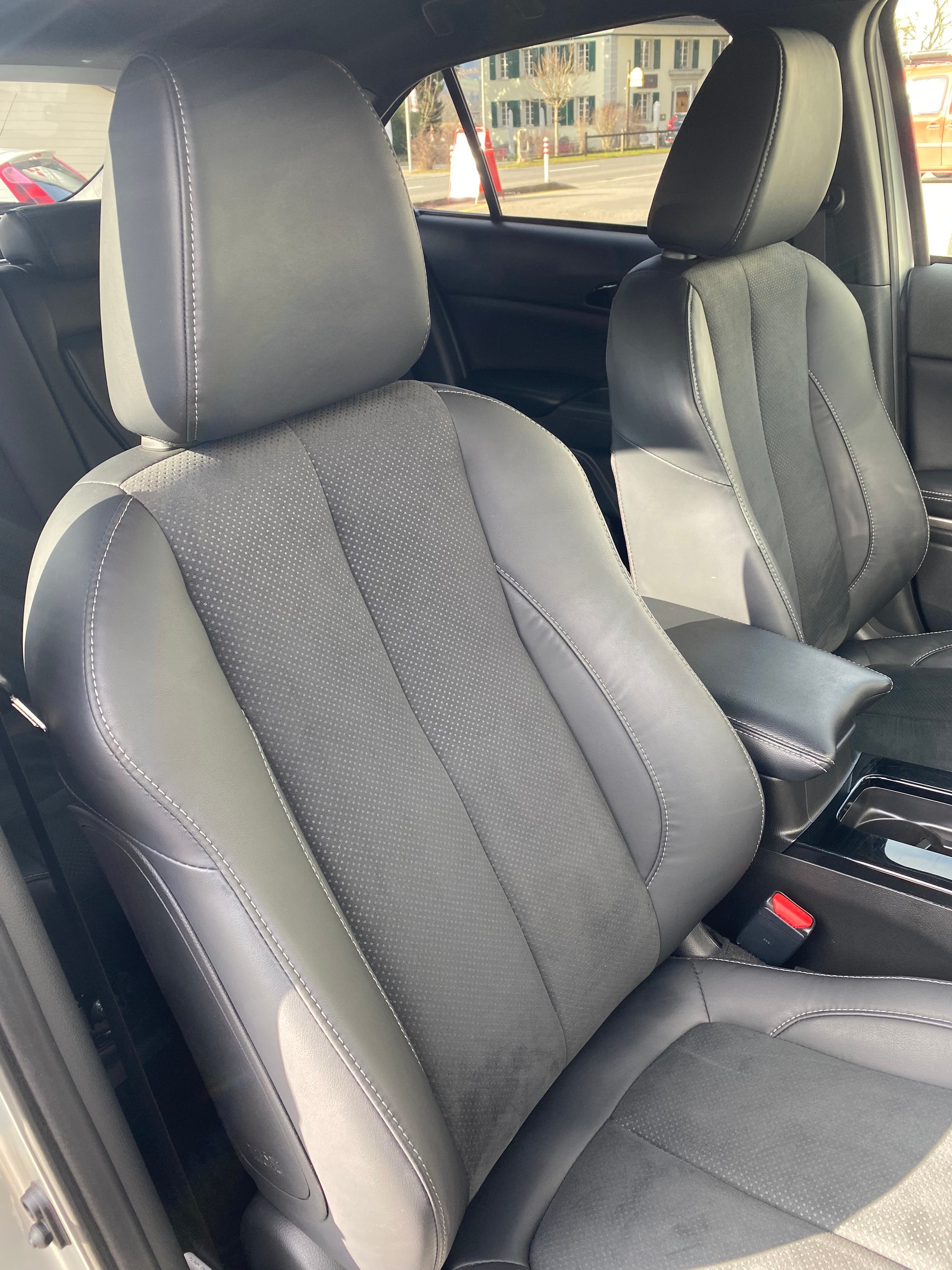MITSUBISHI Eclipse Cross 2.4 PHEV Intense 4WD-image-6