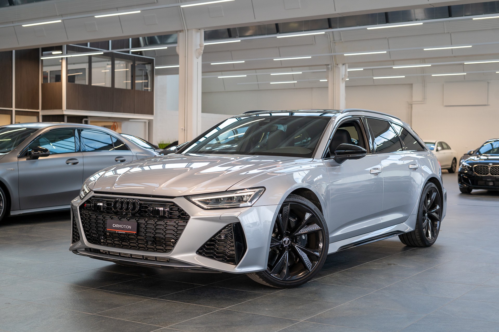 AUDI RS6 Avant 4.0 V8 TFSI quattro T-Tronic *RS-Paket*