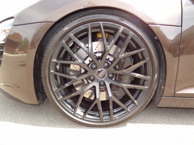 AUDI R8 Spyder 4.2 R-Tronic-showroom-element-1