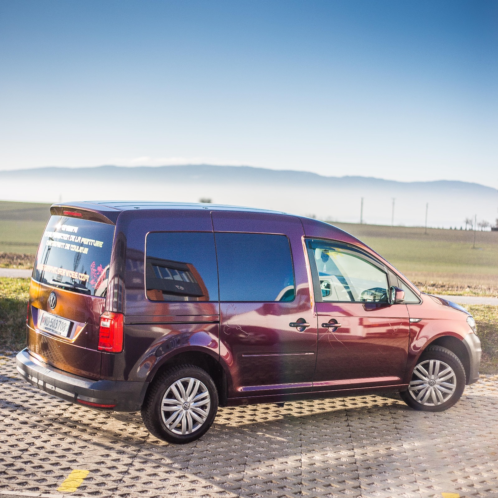 VW Caddy 2.0TDI BlueMotion Technology DSG-showroom-element-1