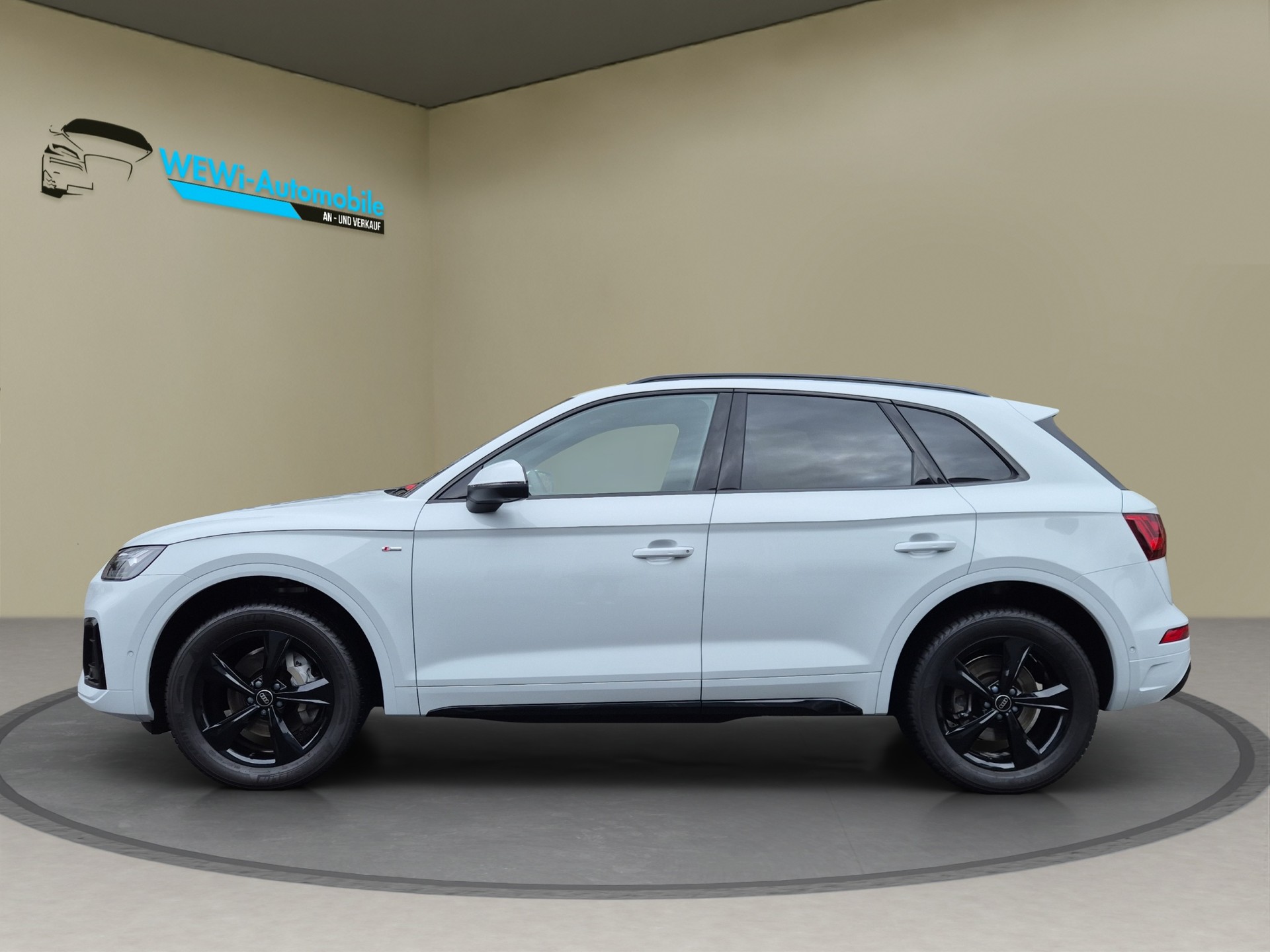 AUDI Q5 45 TFSI S-line quattro S-tronic-showroom-element-1