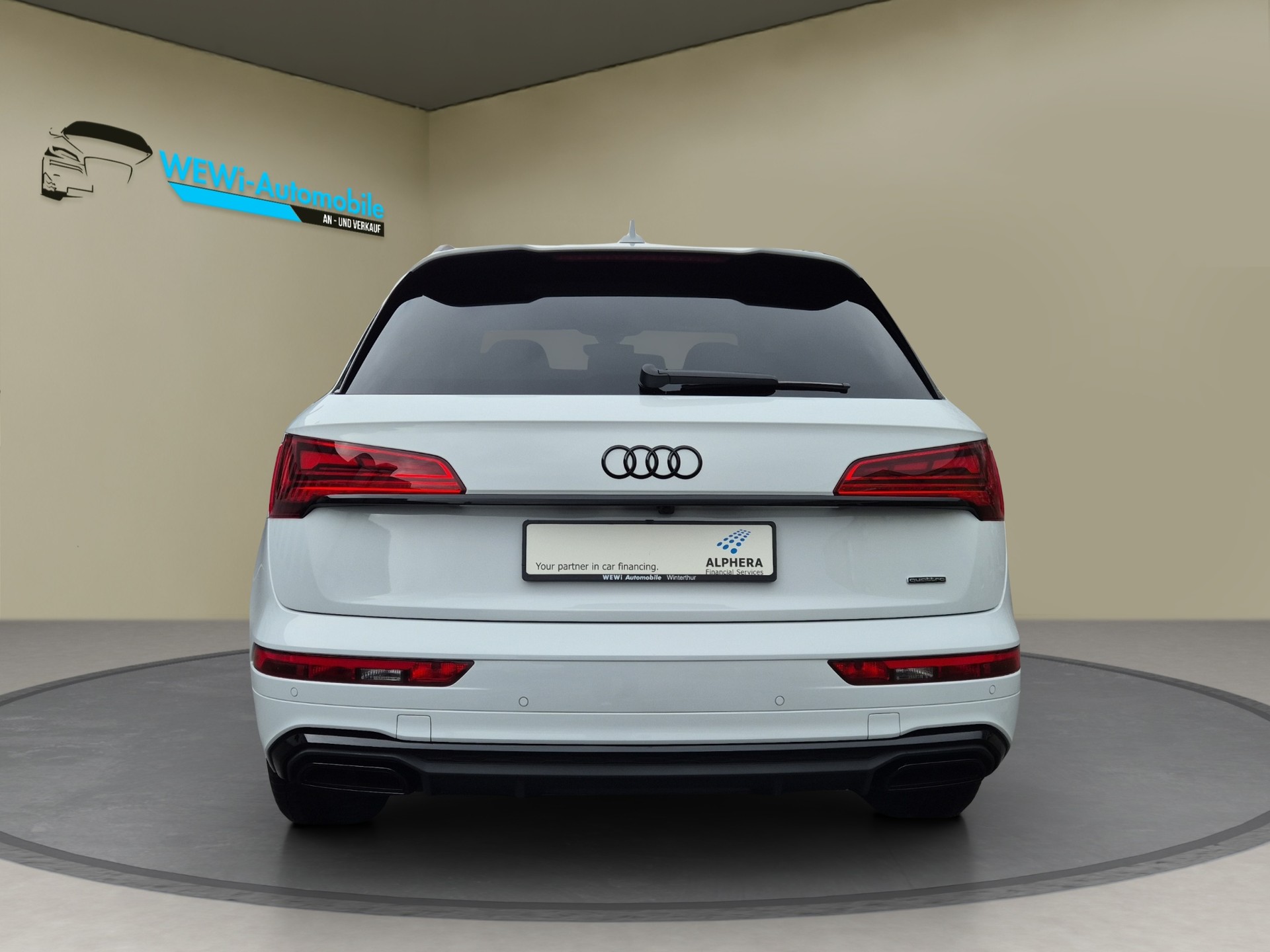 AUDI Q5 45 TFSI S-line quattro S-tronic-showroom-element-3