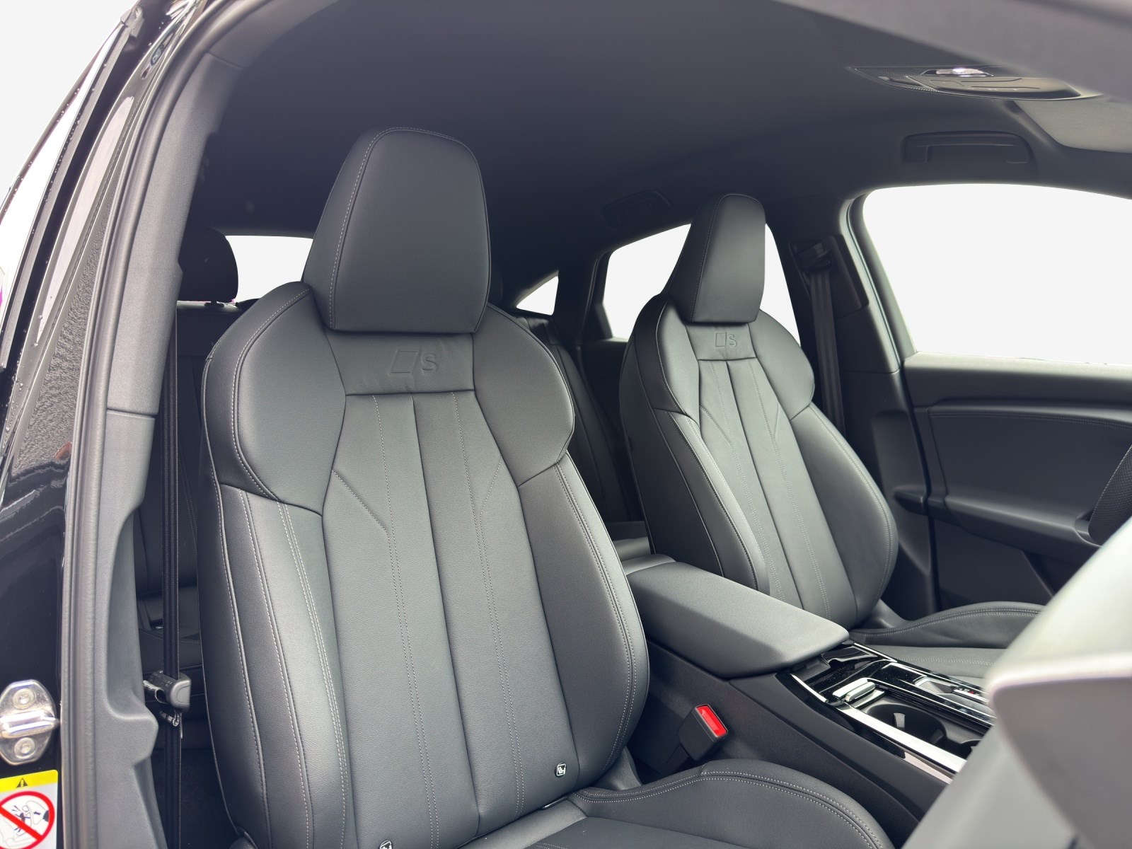 AUDI Q6 Sportback e-tron quattro-image-14
