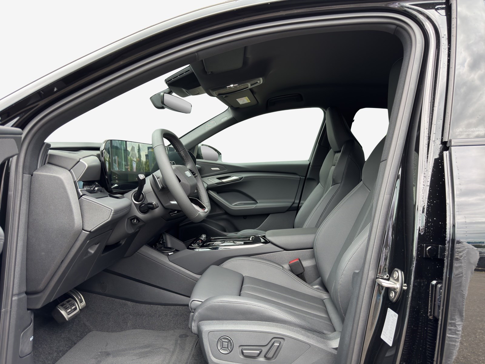 AUDI Q6 Sportback e-tron quattro-image-7
