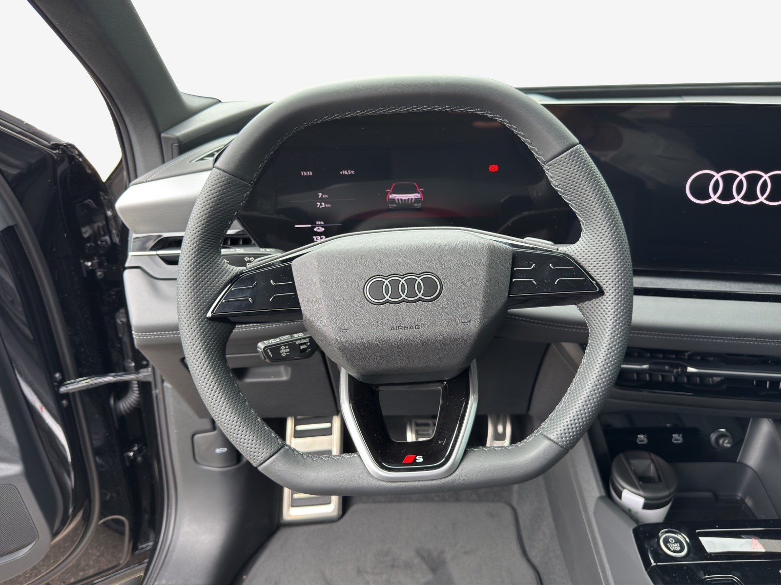 AUDI Q6 Sportback e-tron quattro-image-9