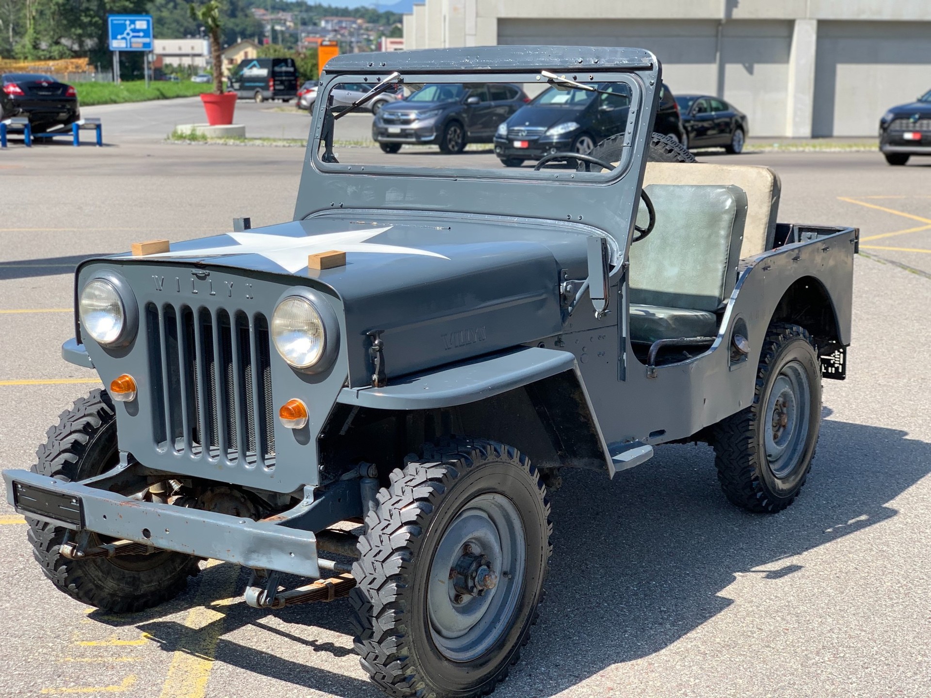 WILLYS WILLYS-showroom-element-2