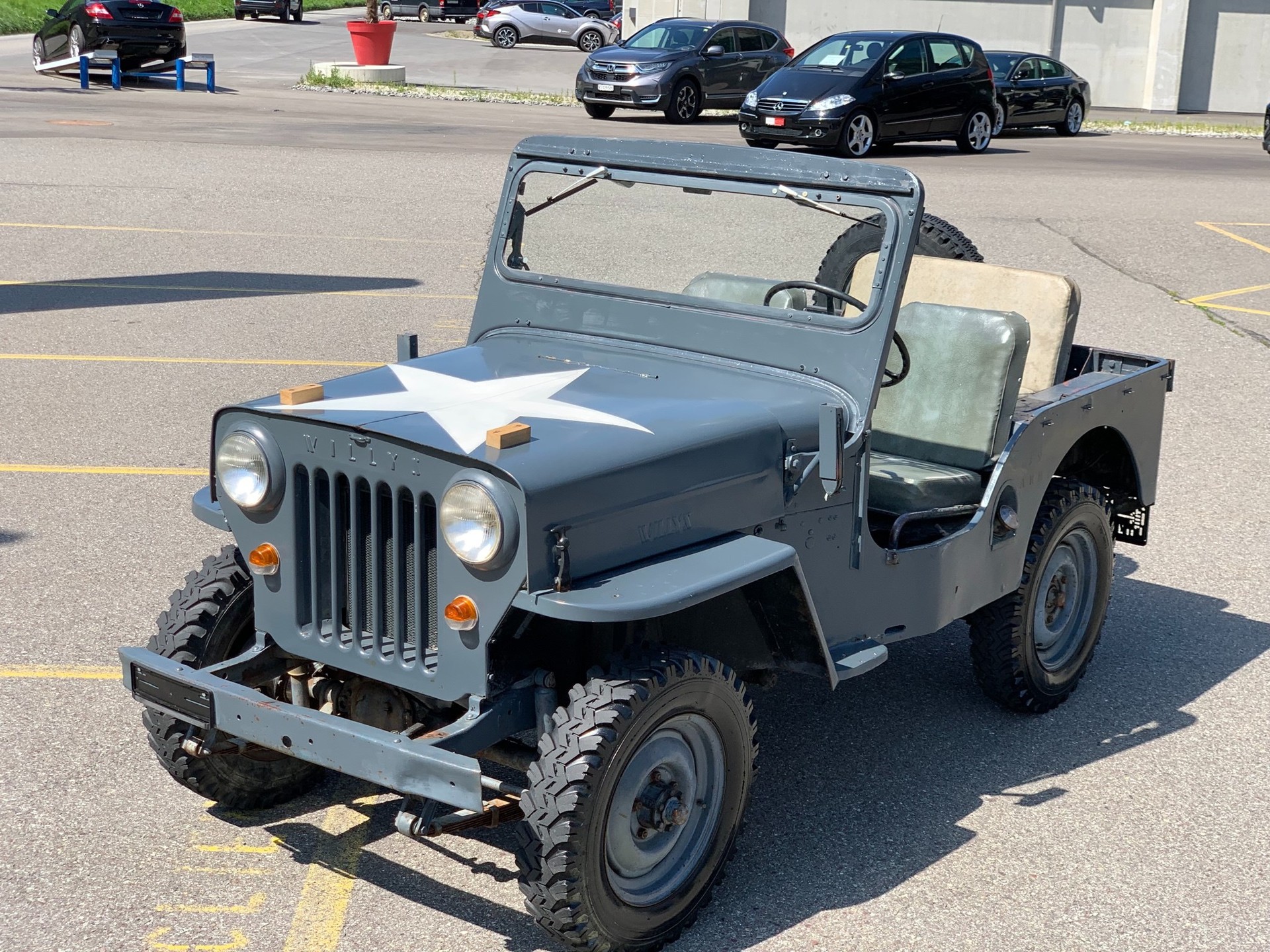 WILLYS WILLYS-showroom-element-1