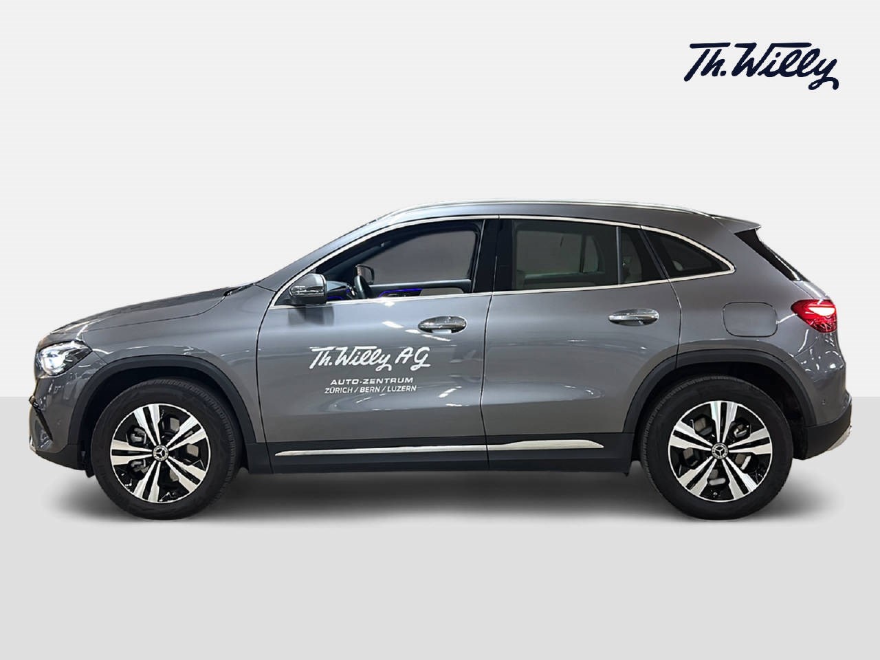 MERCEDES-BENZ GLA 250 e Progressive-showroom-element-1
