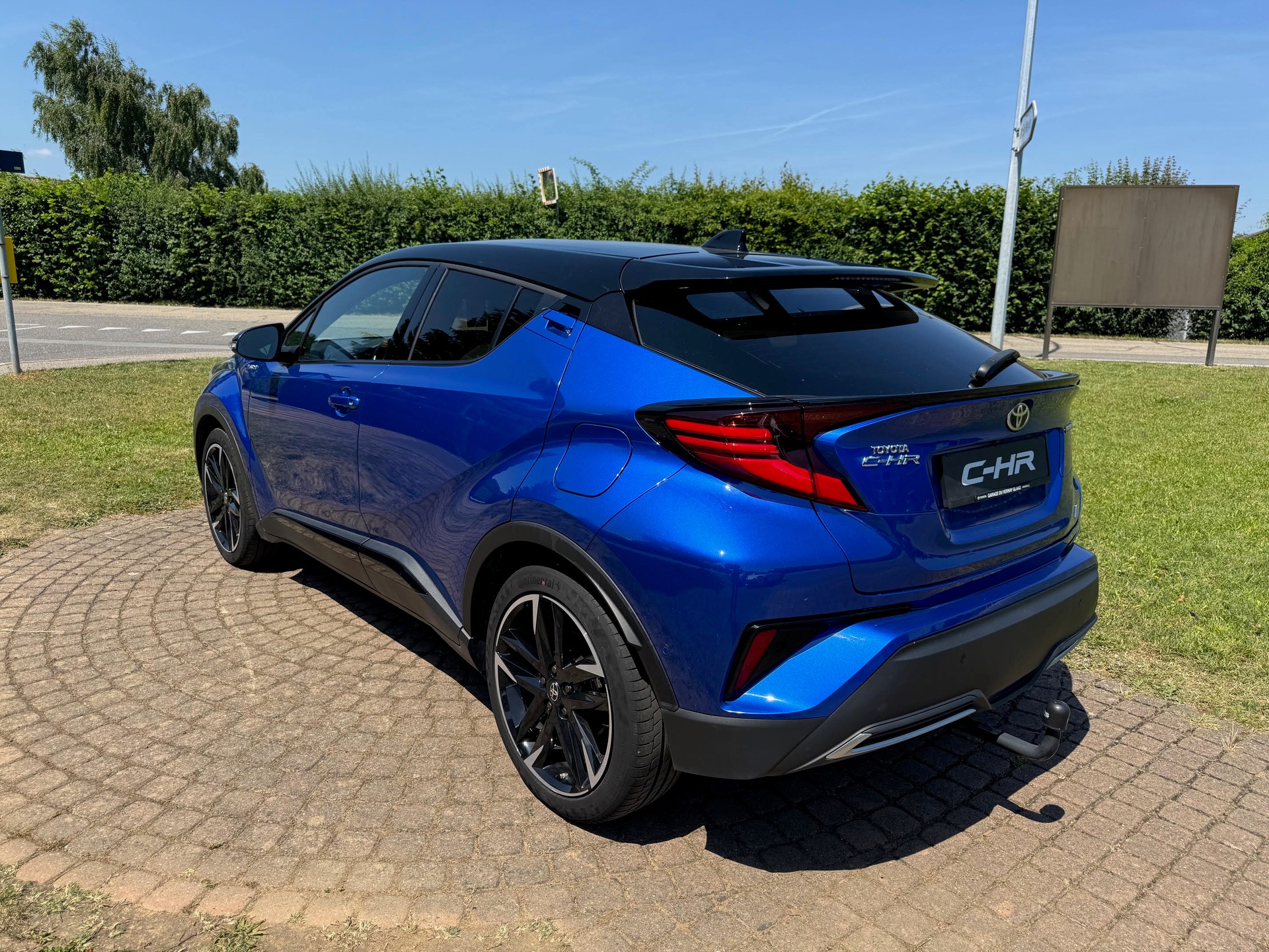 TOYOTA C-HR 2.0 HSD CVT GR Sport-showroom-element-3