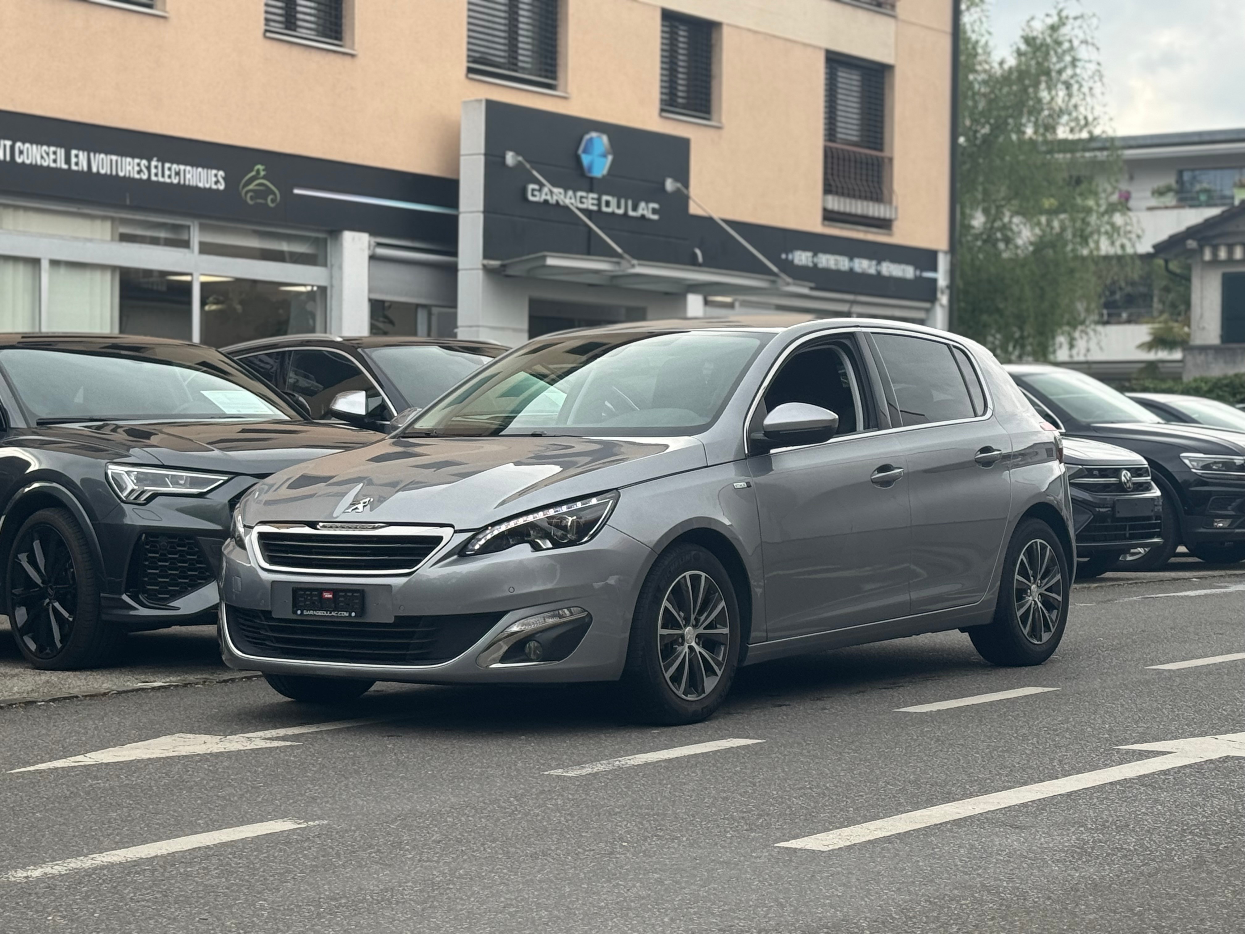 PEUGEOT 308 1.2 THP Style (Limousine)