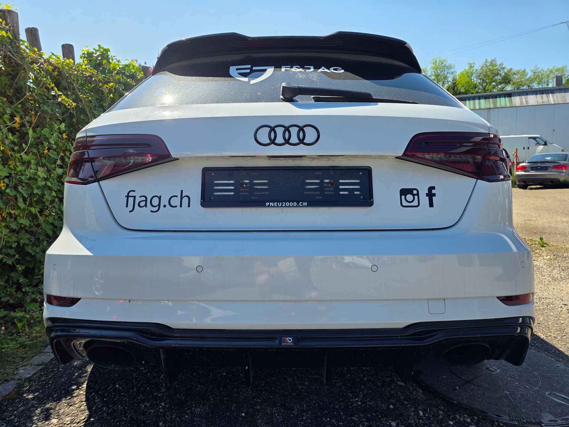 AUDI RS3 Sportback 2.5 TSI quattro Automat 476PS-image-3
