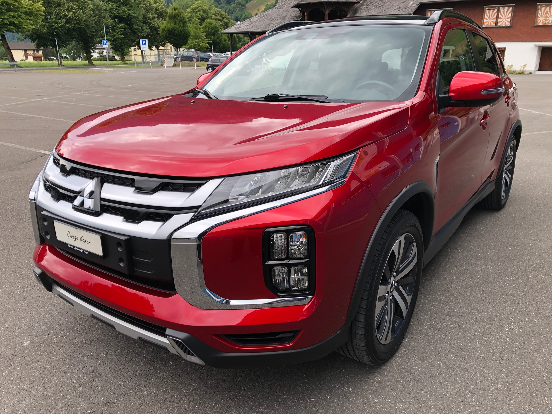 MITSUBISHI ASX 2.0 Diamond 4WD Automat-showroom-element-1