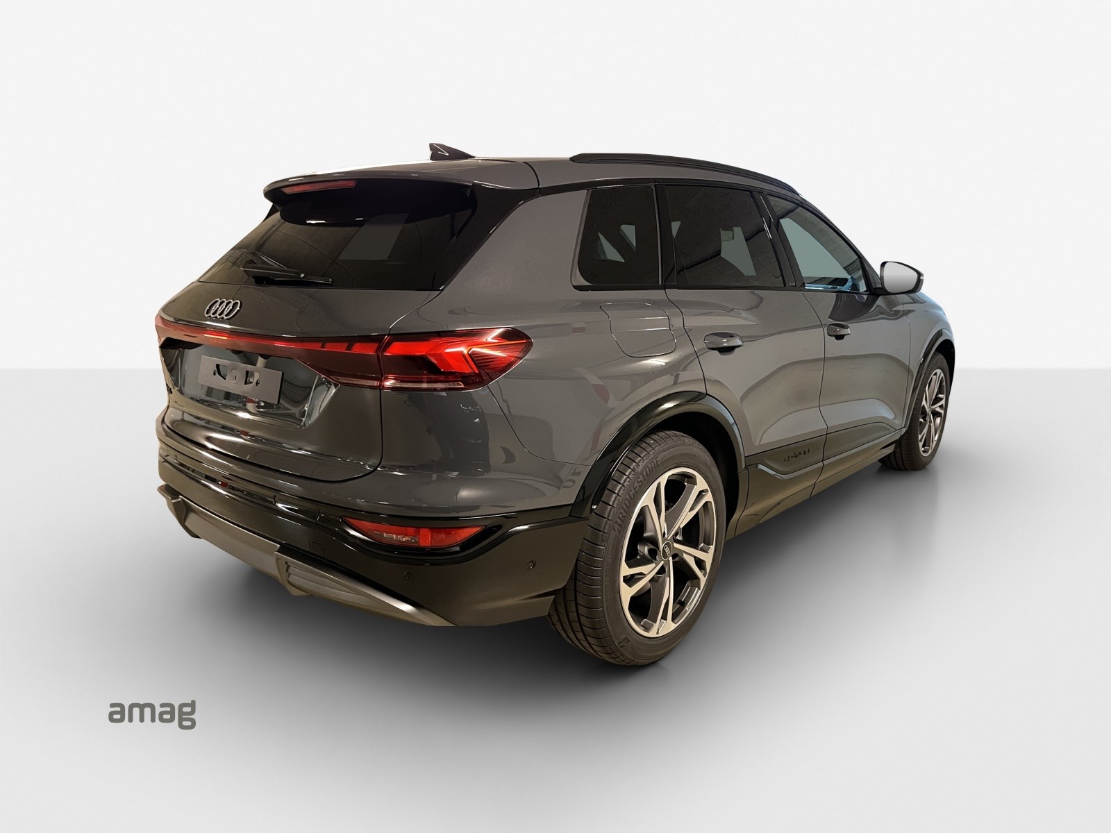 AUDI Q6 e-tron quattro-image-3