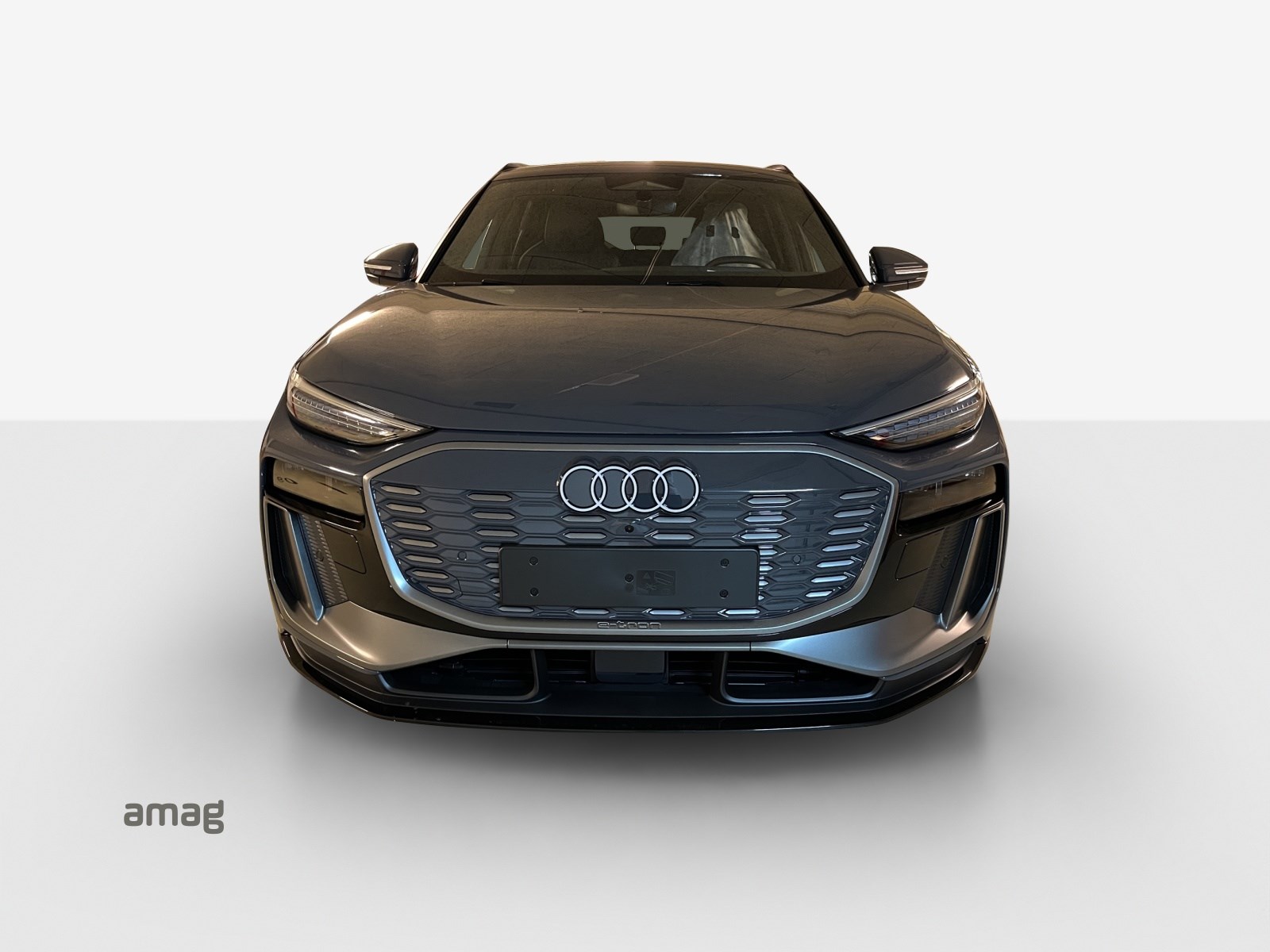 AUDI Q6 e-tron quattro-image-4