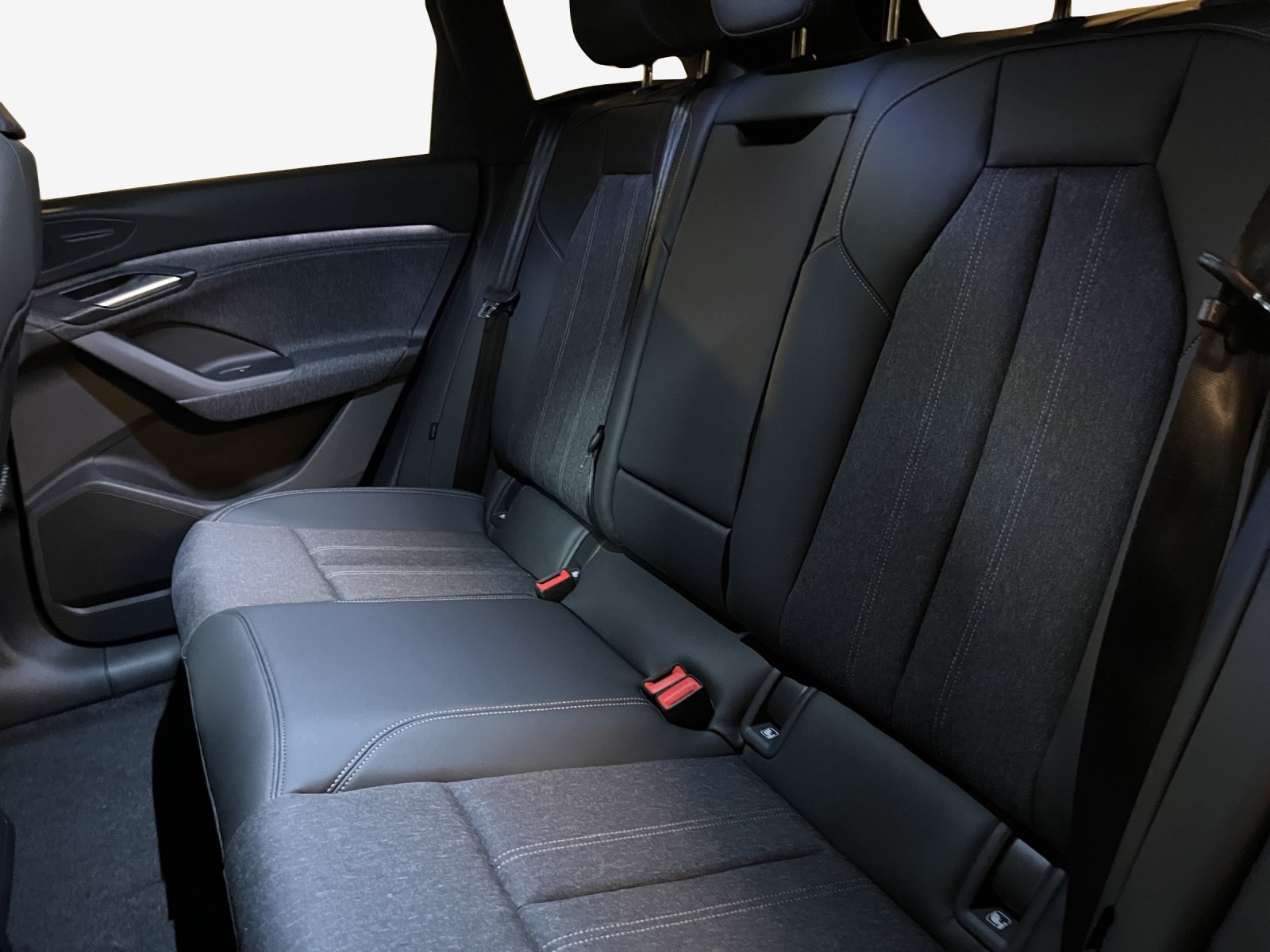 AUDI Q6 e-tron quattro-image-8