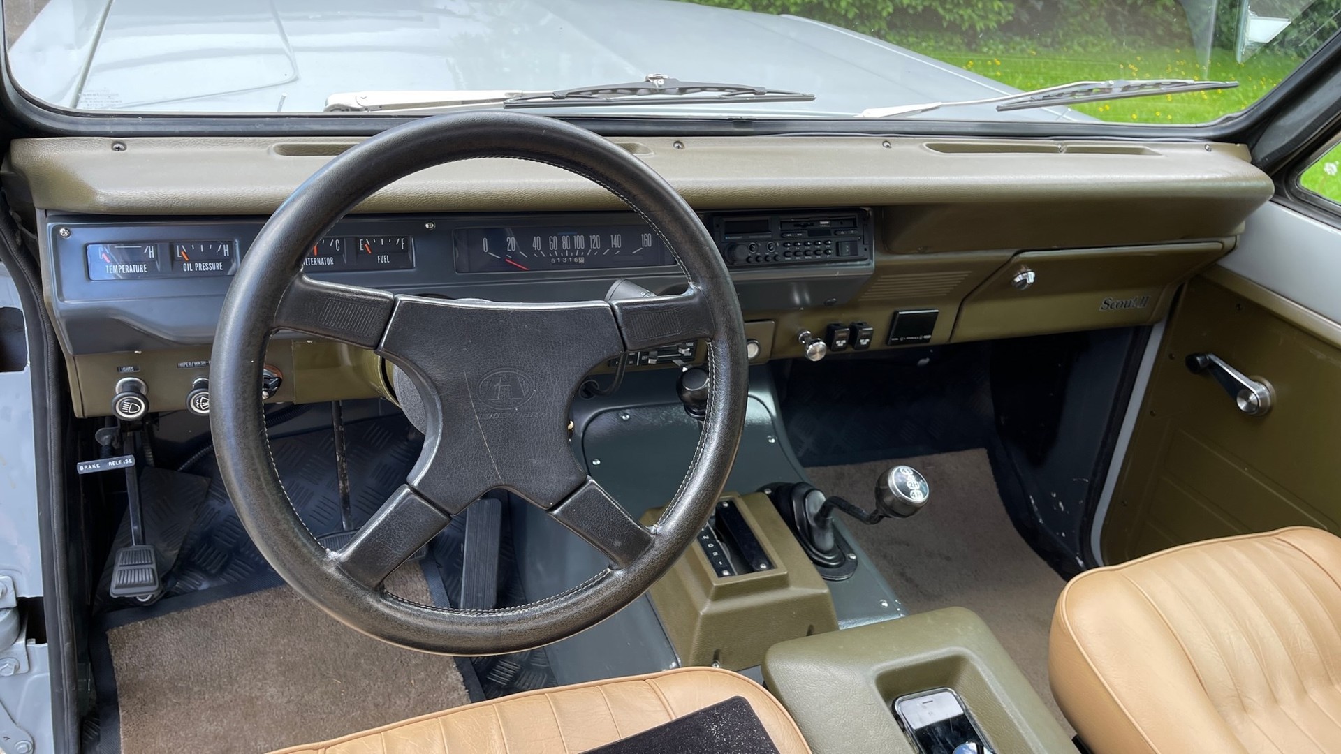 INTERNATIONAL Scout II-image-4