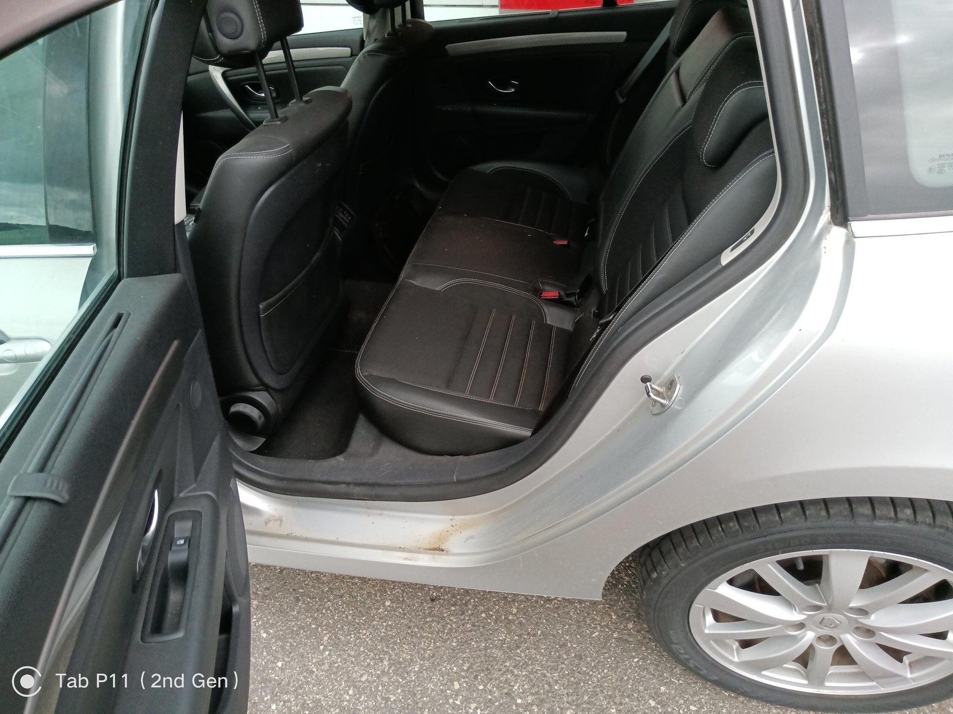 RENAULT Laguna Grandtour 2.0 dCi 173 Dynamique AF-image-6