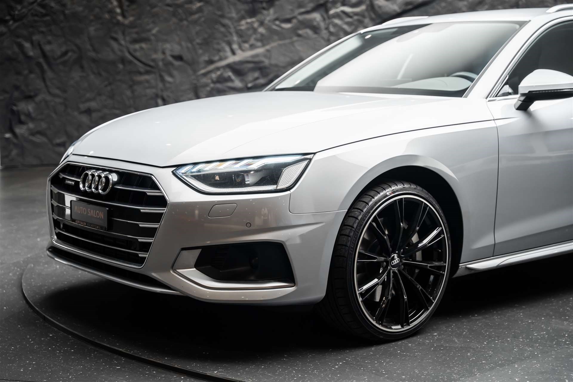 AUDI A4 Avant 50 TDI advanced quattro tiptronic *Leder/Alcantara*Fahrassistenz-Paket*Ahk*-image-13