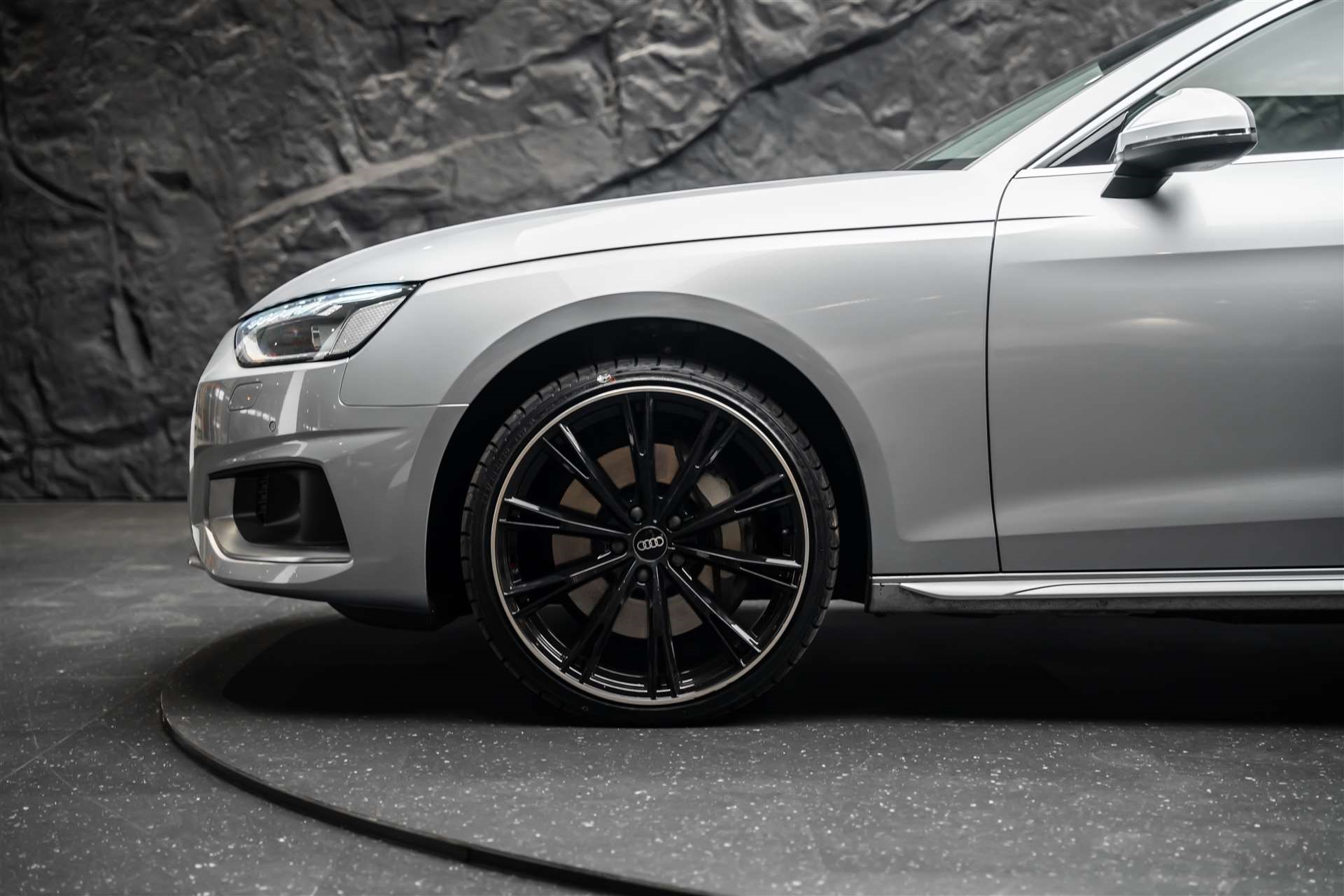 AUDI A4 Avant 50 TDI advanced quattro tiptronic *Leder/Alcantara*Fahrassistenz-Paket*Ahk*-image-15