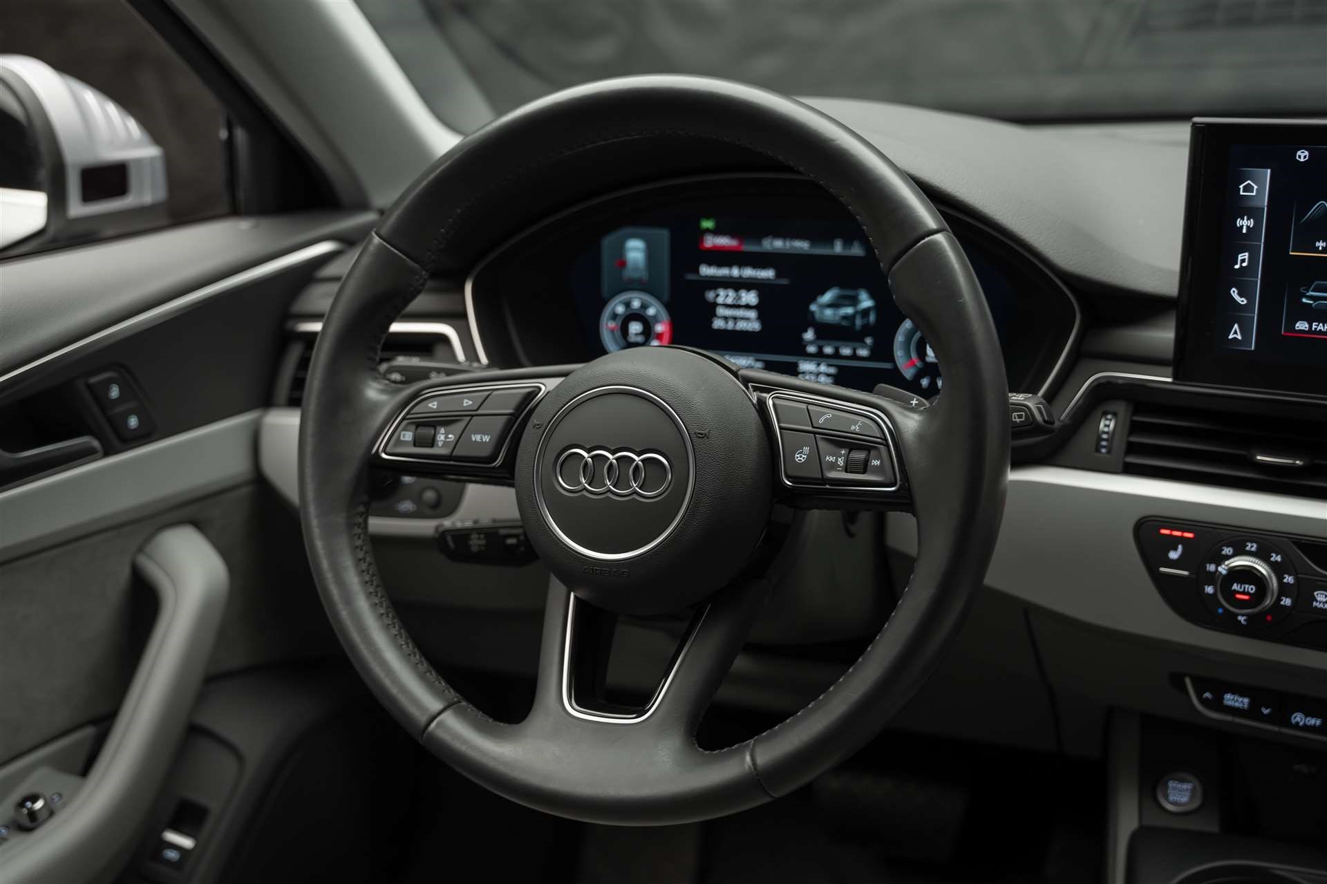 AUDI A4 Avant 50 TDI advanced quattro tiptronic *Leder/Alcantara*Fahrassistenz-Paket*Ahk*-image-21