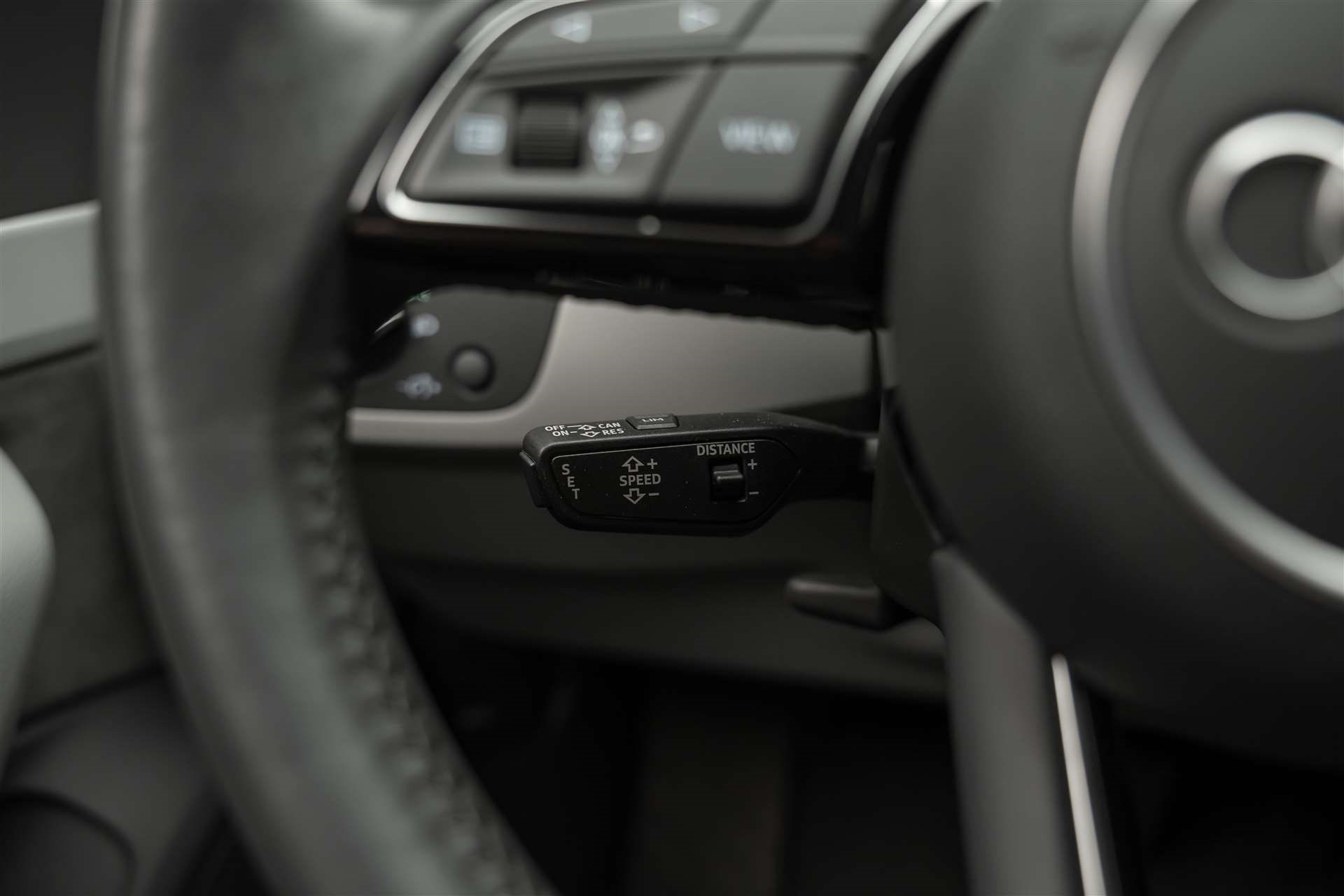 AUDI A4 Avant 50 TDI advanced quattro tiptronic *Leder/Alcantara*Fahrassistenz-Paket*Ahk*-image-22