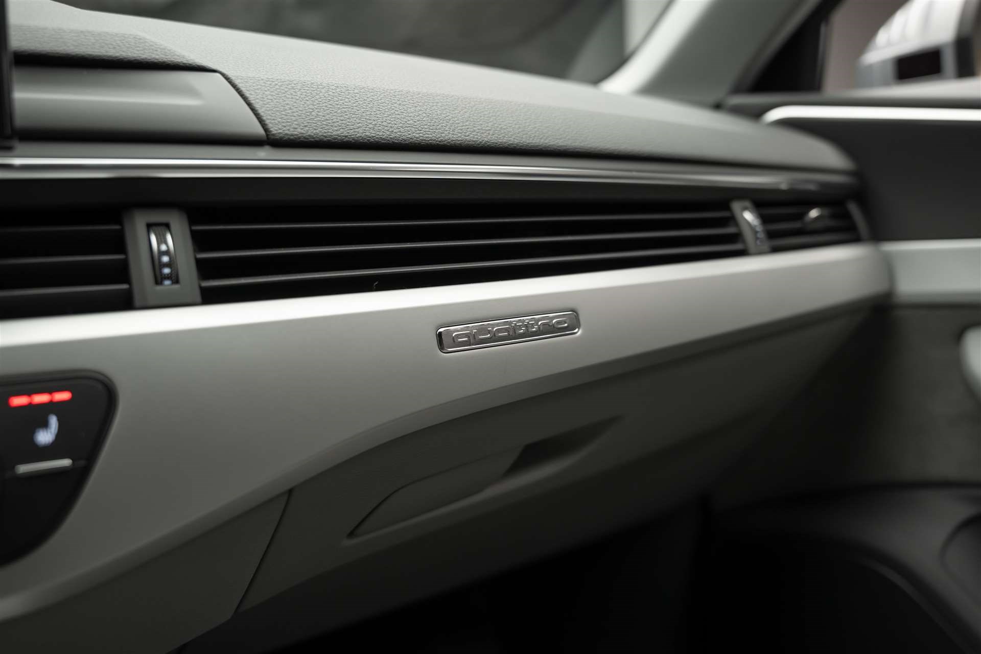 AUDI A4 Avant 50 TDI advanced quattro tiptronic *Leder/Alcantara*Fahrassistenz-Paket*Ahk*-image-26