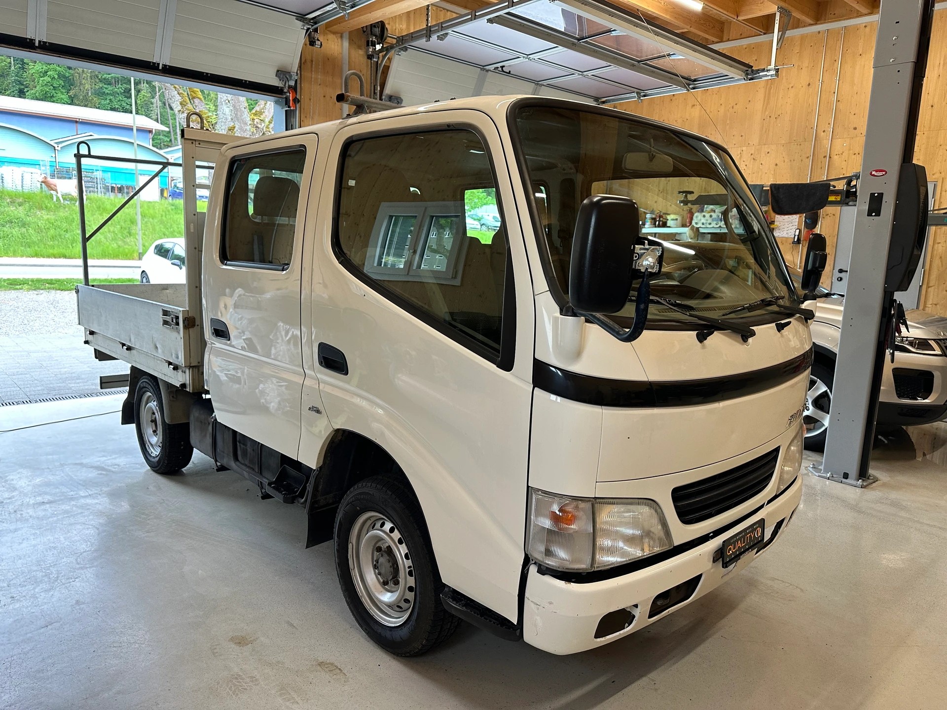 TOYOTA Dyna 100 2.5 D-4D-showroom-element-2