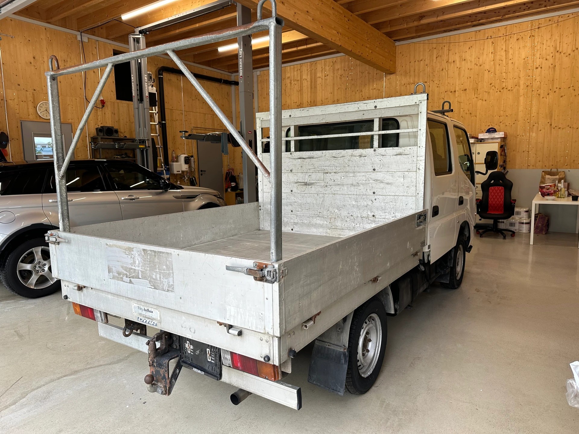 TOYOTA Dyna 100 2.5 D-4D-showroom-element-3