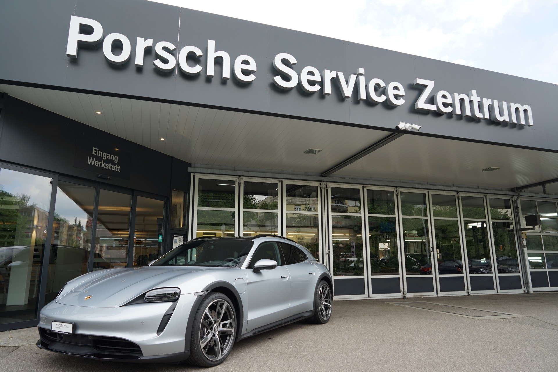 PORSCHE Taycan 4 Cross Turismo