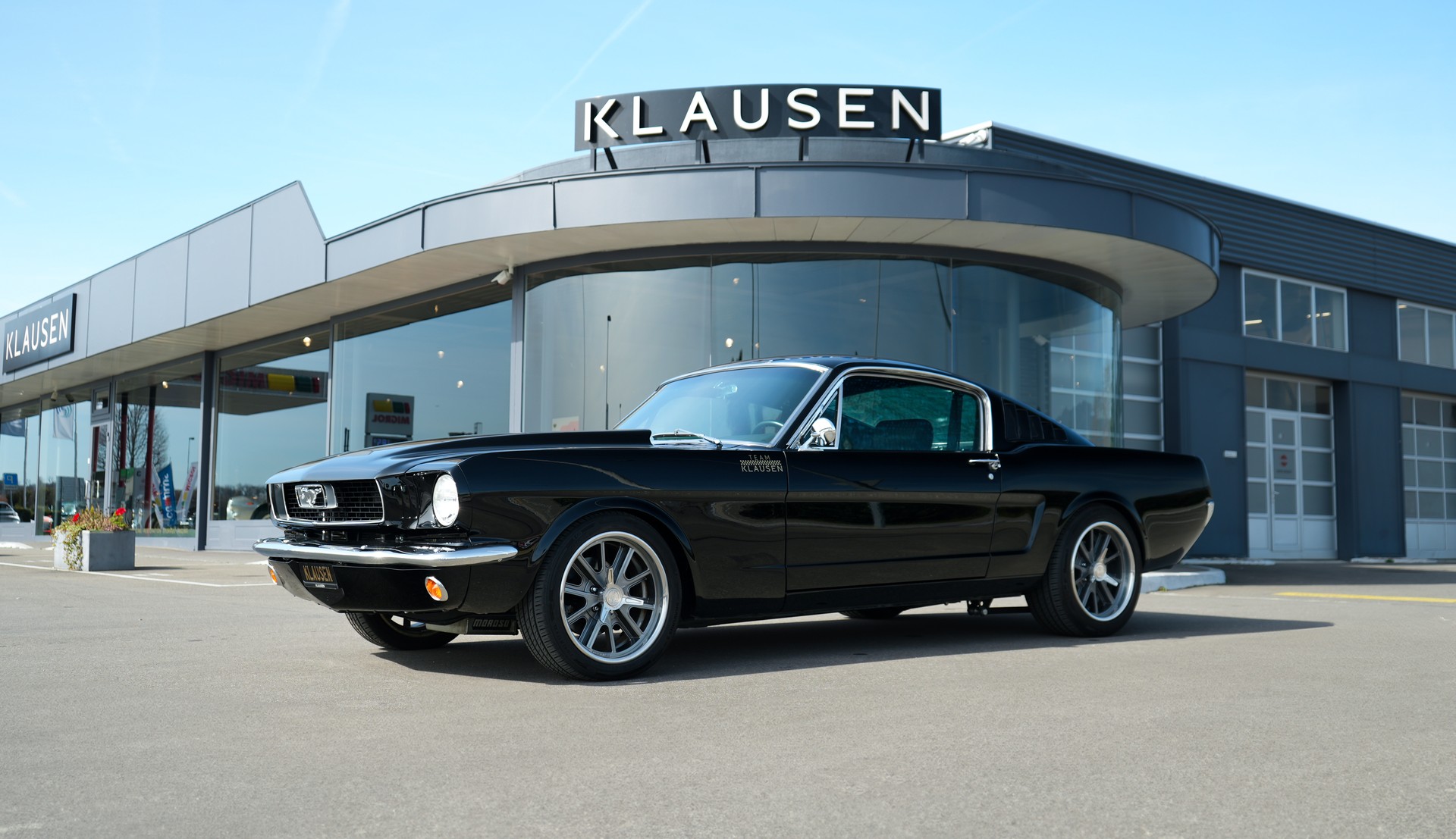 FORD MUSTANG Fastback Restomod