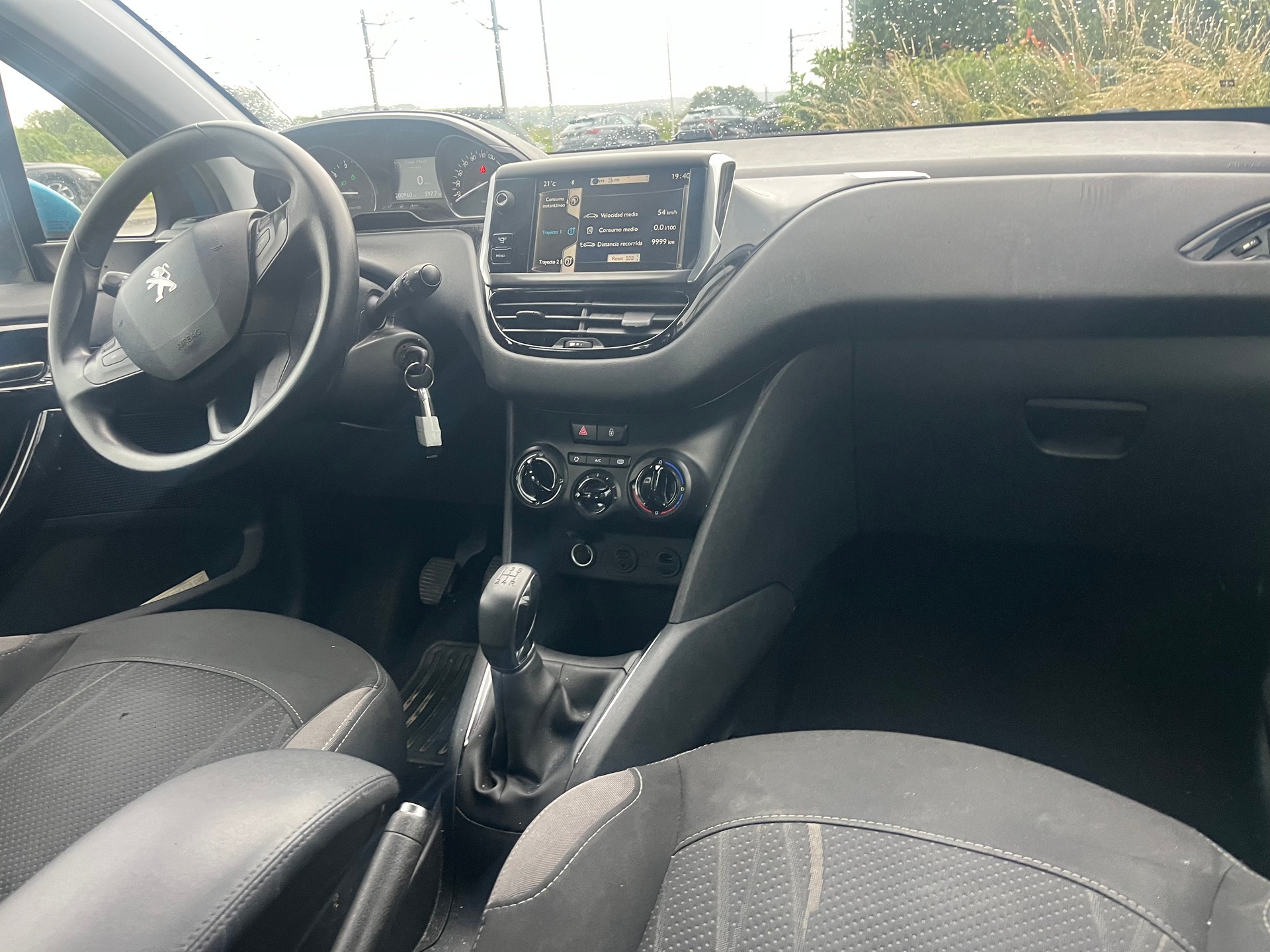 PEUGEOT 208 1.2 VTI Active-image-8