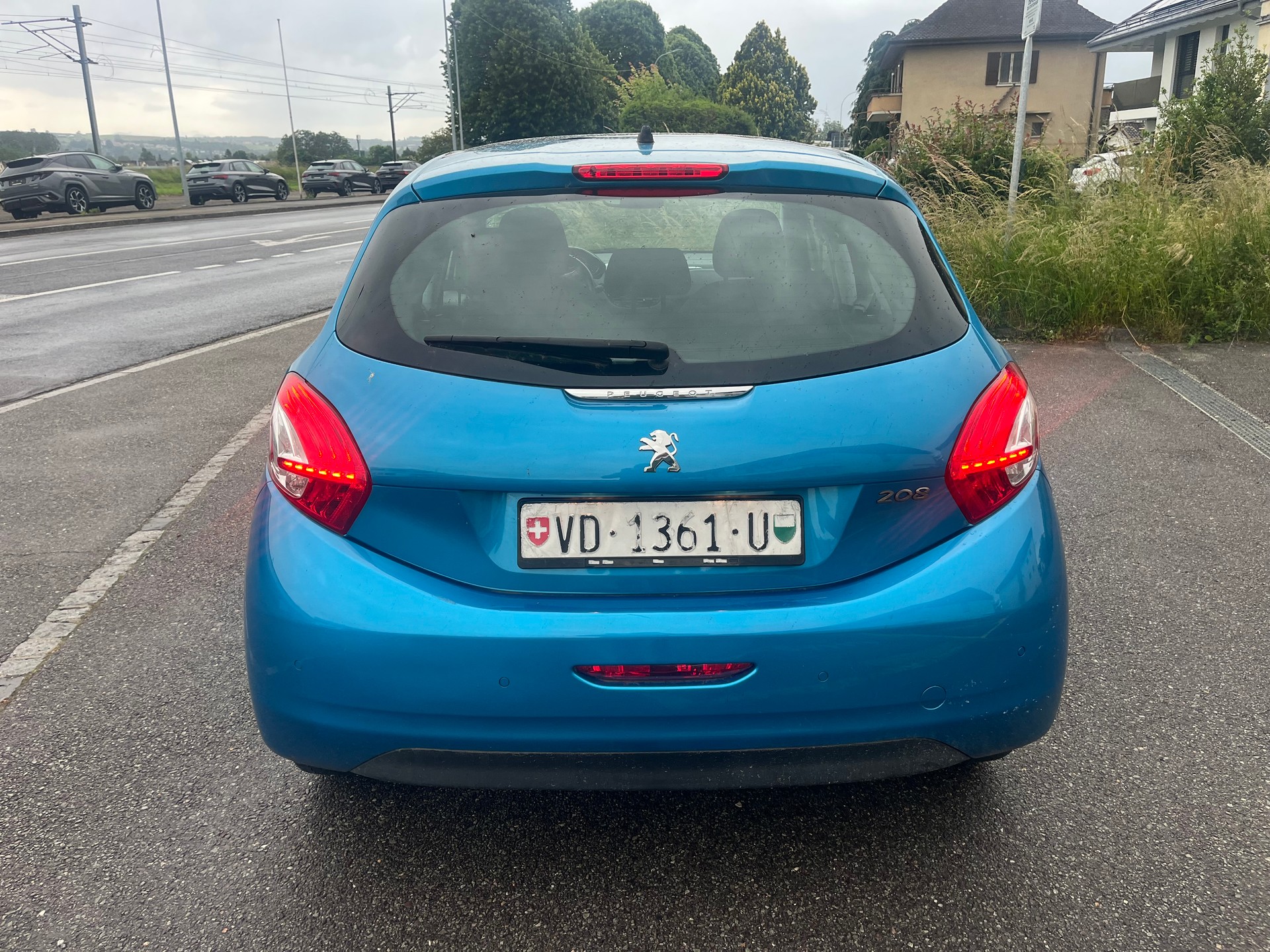 PEUGEOT 208 1.2 VTI Active-image-1