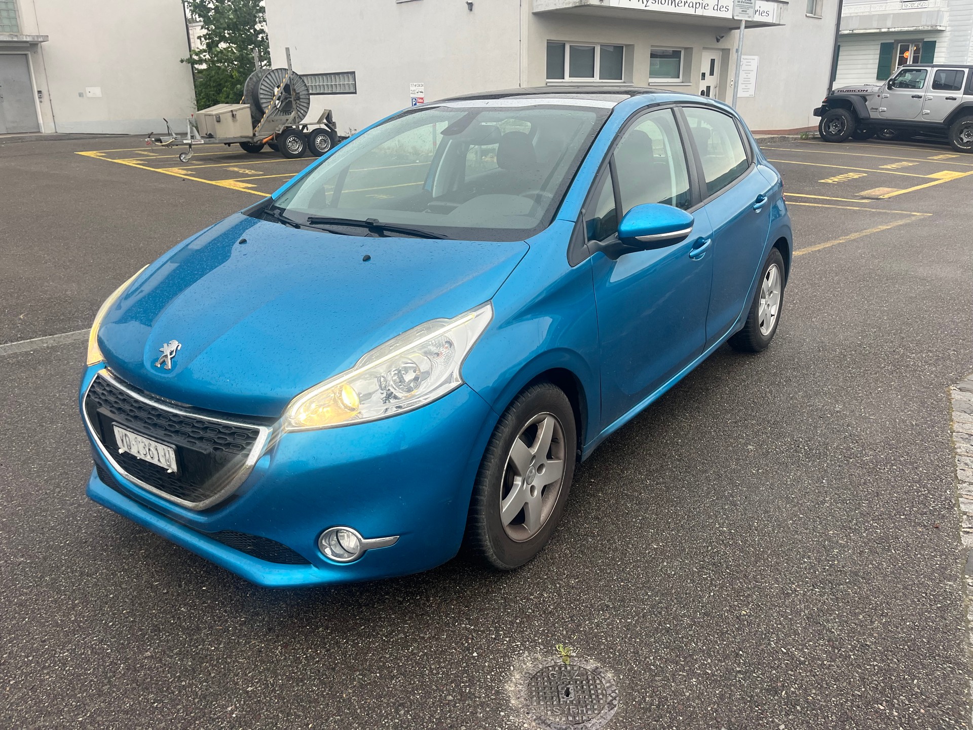PEUGEOT 208 1.2 VTI Active-image-5