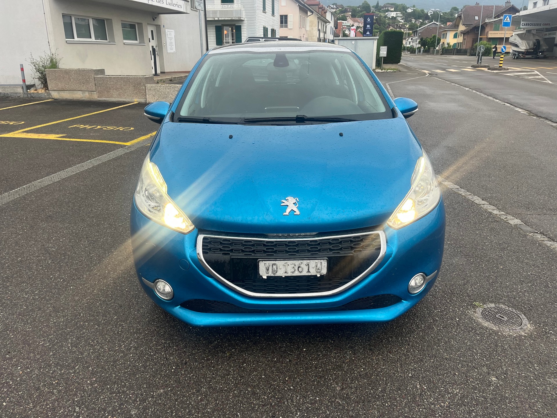 PEUGEOT 208 1.2 VTI Active-image-6