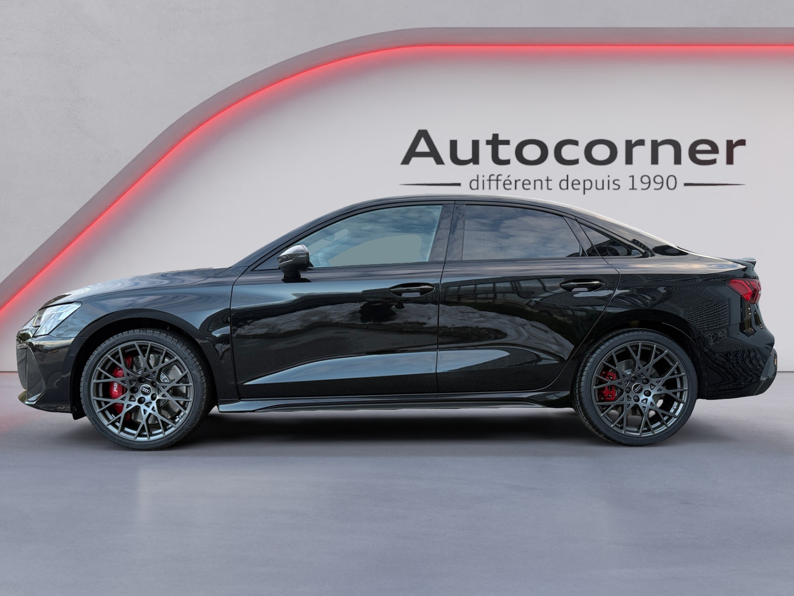 AUDI RS3 Limousine 2.5 TSI quattro S-tronic-showroom-element-1