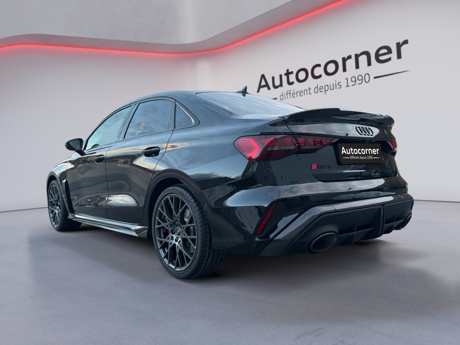 AUDI RS3 Limousine 2.5 TSI quattro S-tronic-showroom-element-2