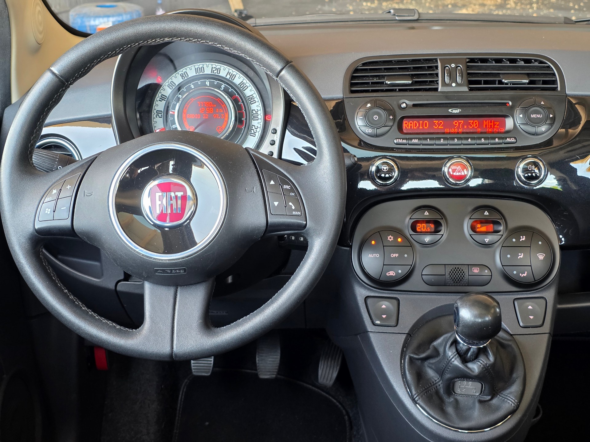 FIAT 500 1.2 Lounge-image-12
